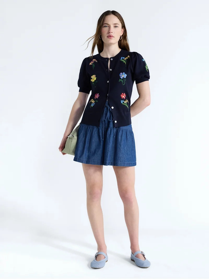 Free Assembly Women's Pull On Seamed Denim Shorts, 4" Inseam, Sizes XS-XXL | Walmart (US)