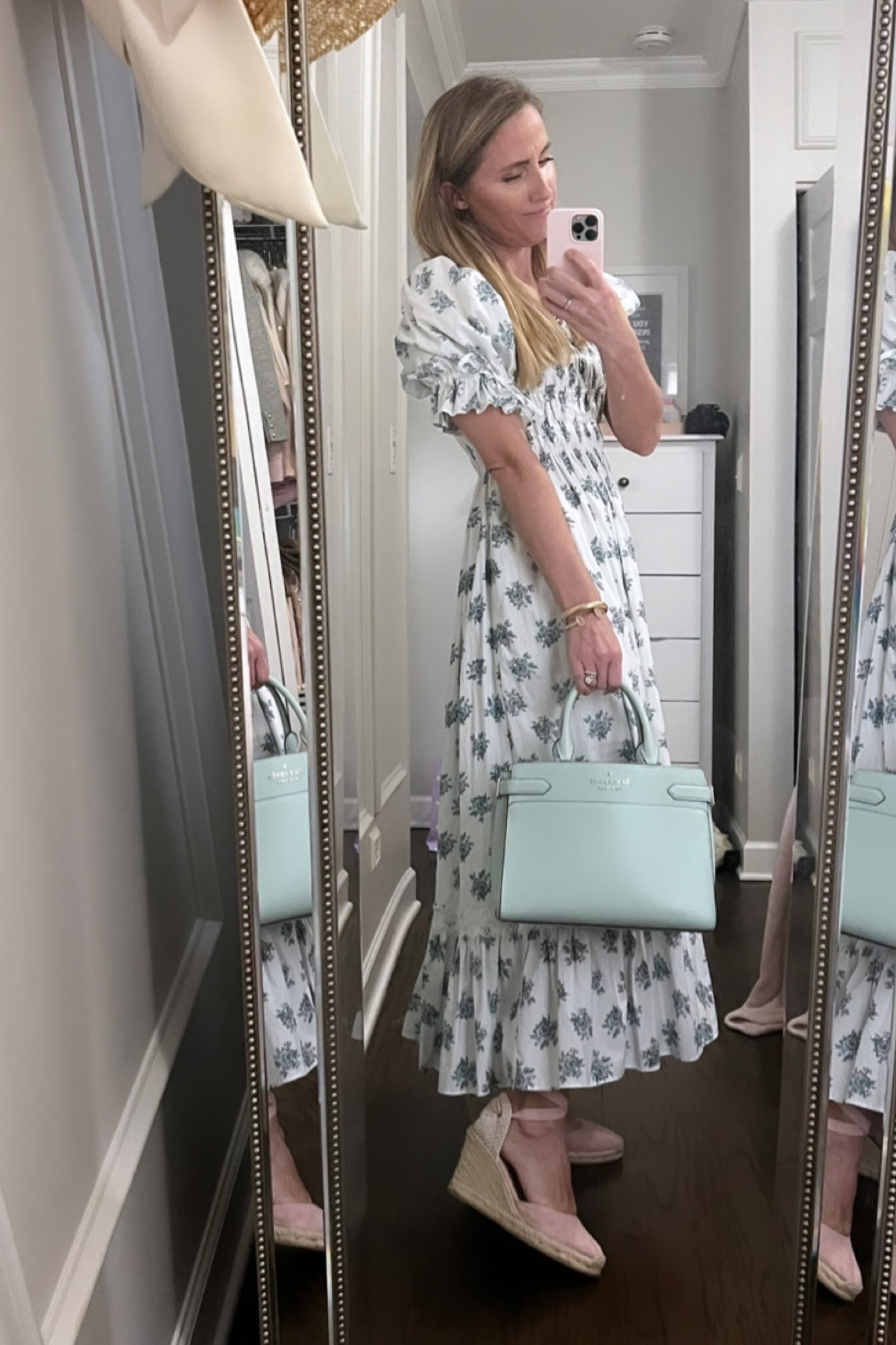 green emerald velvet dress Green Floral Lace Fitted Short Sleeve Midi Dress main image 0