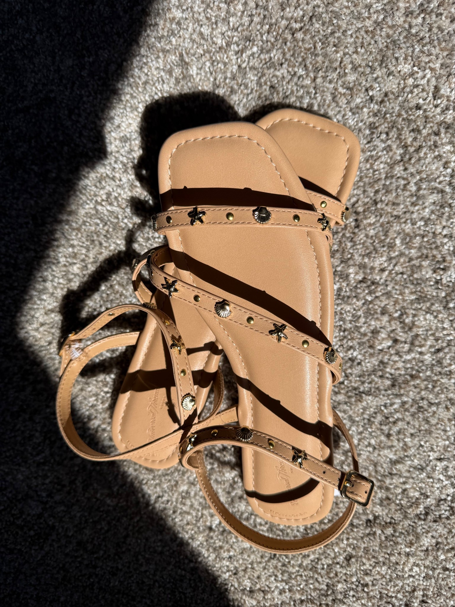 Current shoe/sandal obsession 🥰 these sandals are perfect for the beach, AND 40% off right now!!! 

Target Style, Sandals, Beach Vacation, Summer Vacay, Summer Finds, Summer Style,


#LTKShoeCrush #LTKSeasonal #LTKFindsUnder50