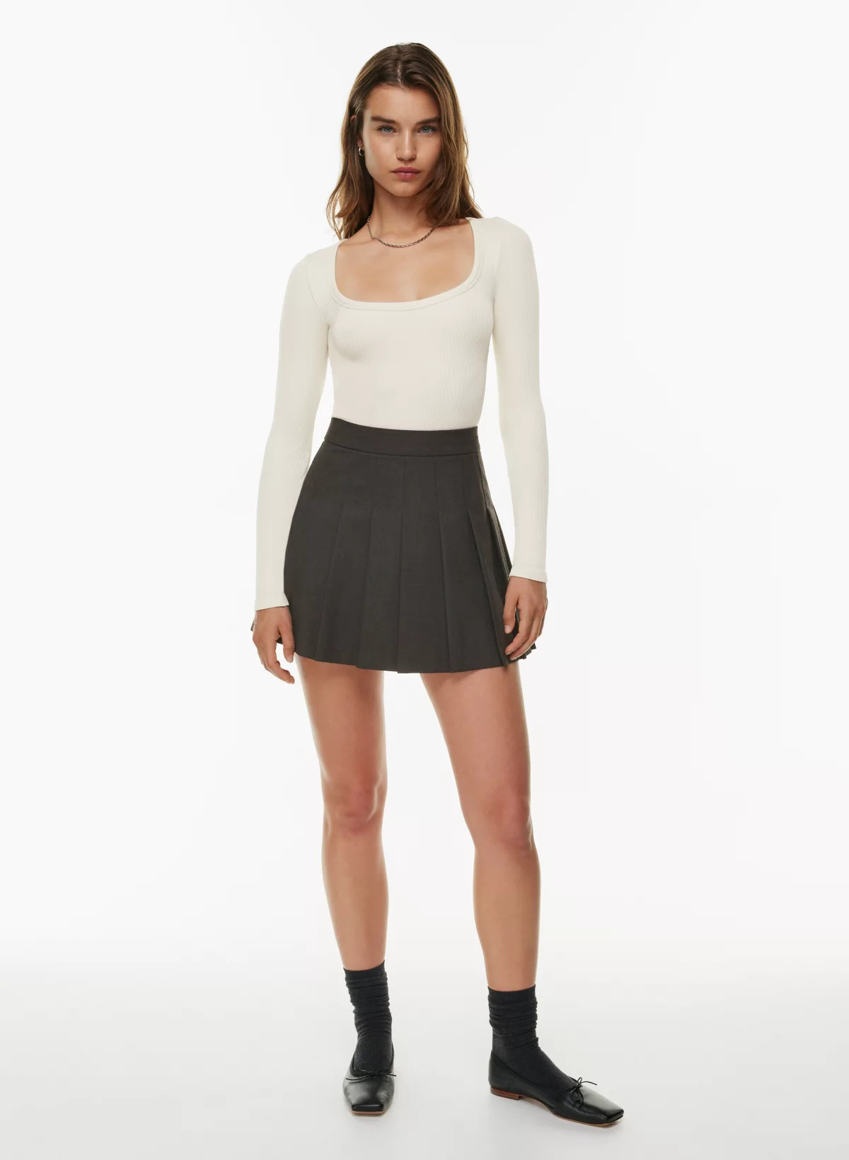 SINCHSEAMLESS™ RIB SCOOP LONGSLEEVE BODYSUIT | Aritzia