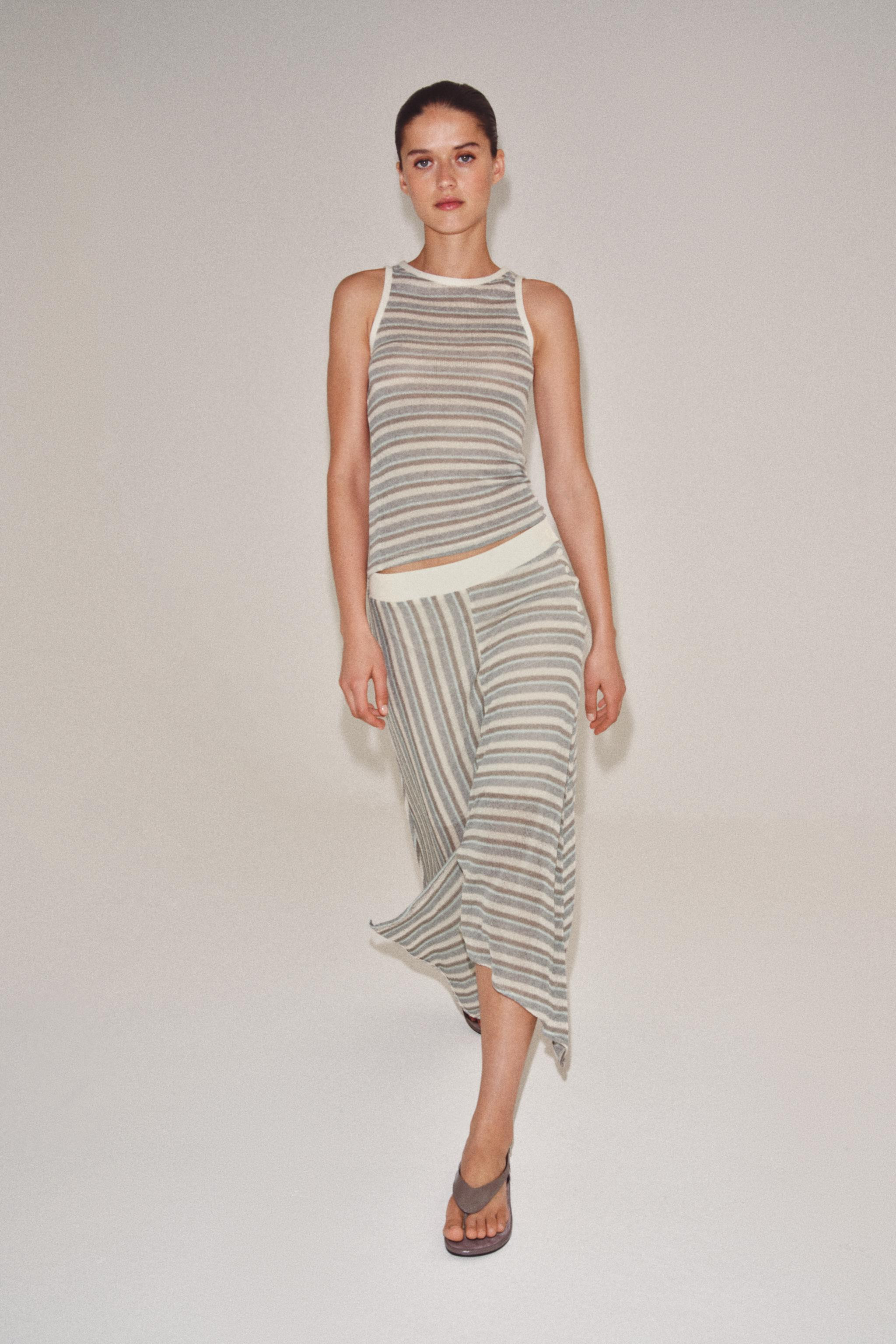 STRIPED SLEEVELESS TOP | Zara US
