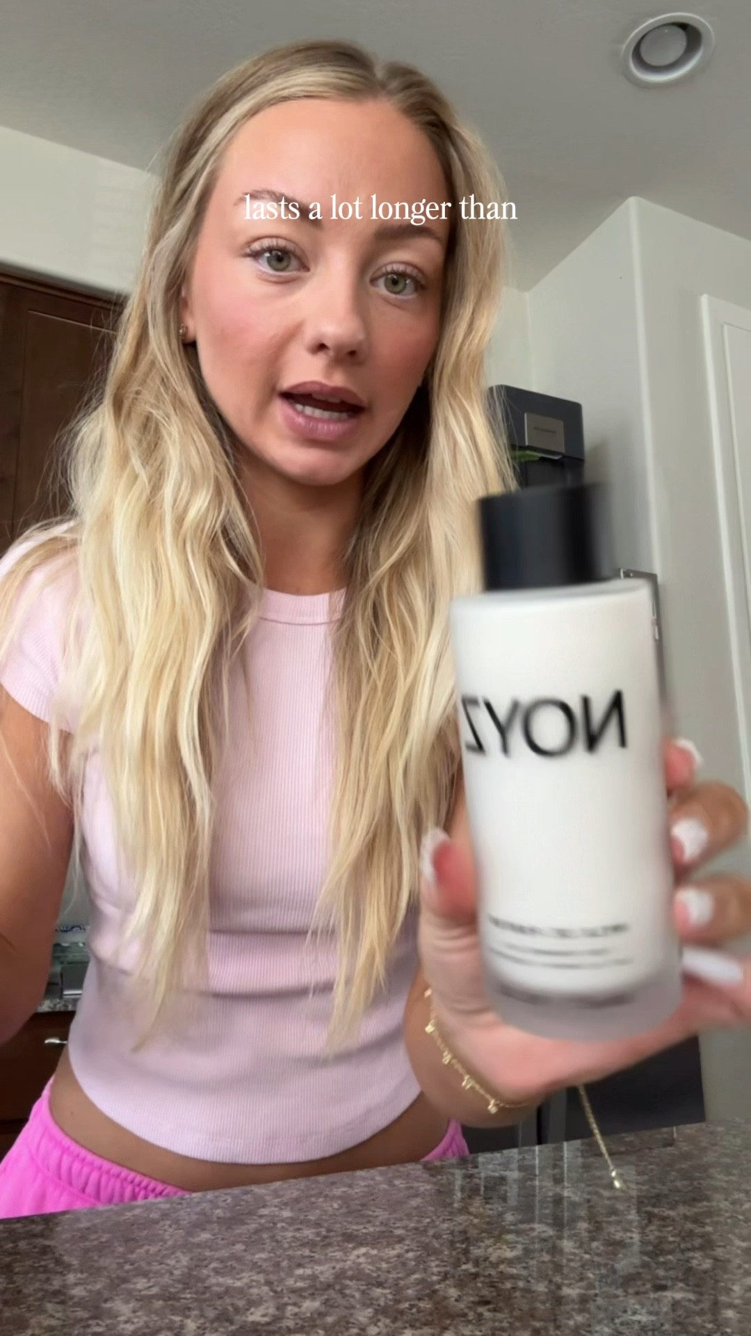 scent “Only Human”
it’s a gourmand! these are the notes: Pink Pepper / Italian Bergamot/ Waterlily / Bamboo / Vanilla Bean / Ambroxan / Cedarwood