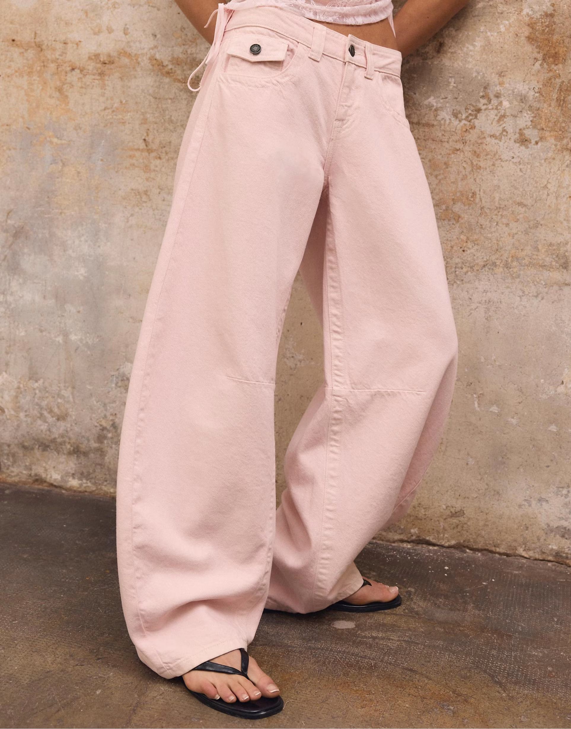 Stradivarius Low-rise barrel jeans in pastel pink | ASOS (Global)