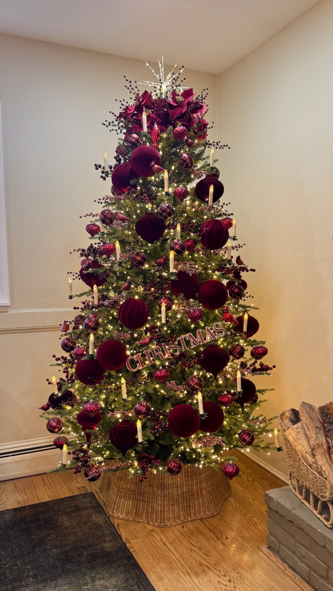 The perfect burgundy christmas tree!
Whatever I couldn’t link it’s in my YouTube description 🎄✨

#LTKHoliday #LTKSeasonal #LTKHome