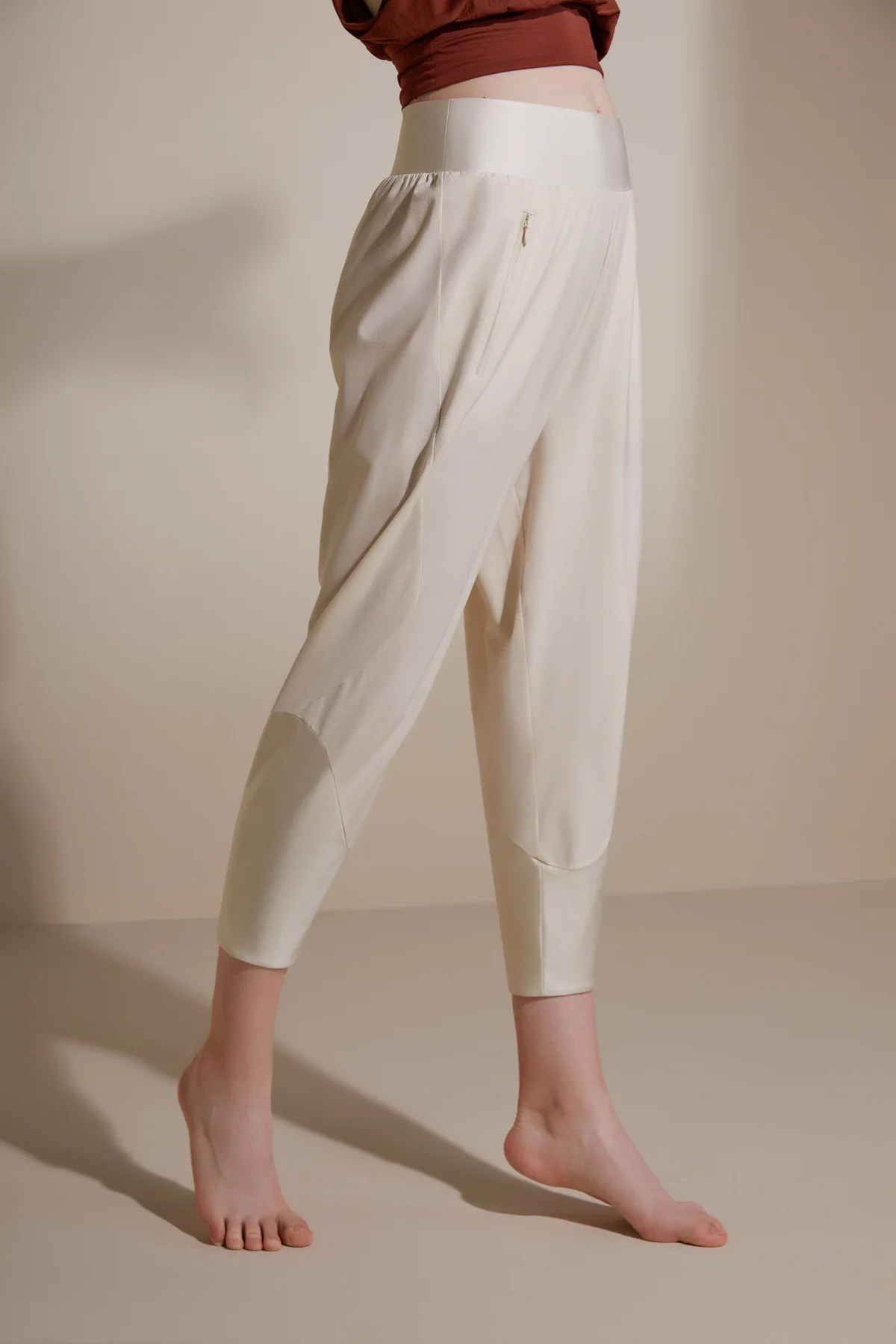 NEIWAI ACTIVE x Yuan Yuan Tan Satin Splicing Sweatpants | NEIWAI