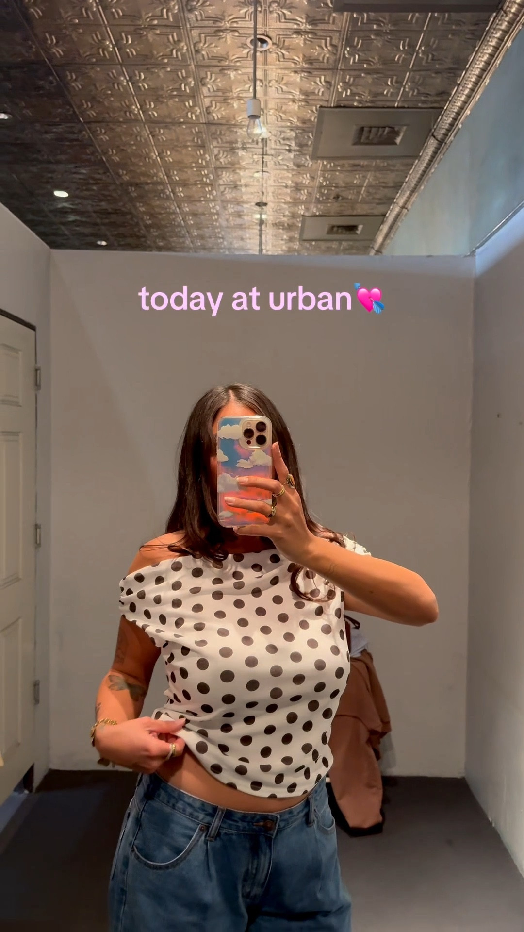 
@UrbanOutfitters try-on! All tops linked 🔗  for reference I am 5’6” size 8 💘 SIZING: first polka dot top size L, lilac sweater size L, white polka dot top size L, white blouse size M, red halter size M, green hoodie size XL 🌟

#LTKootd #LTKMidsize #LTKgrwm