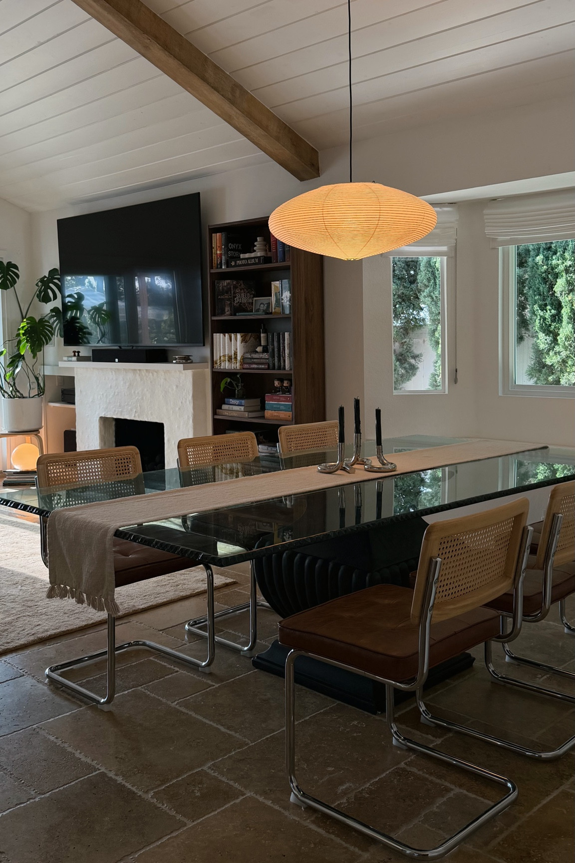 Our dining room >>>