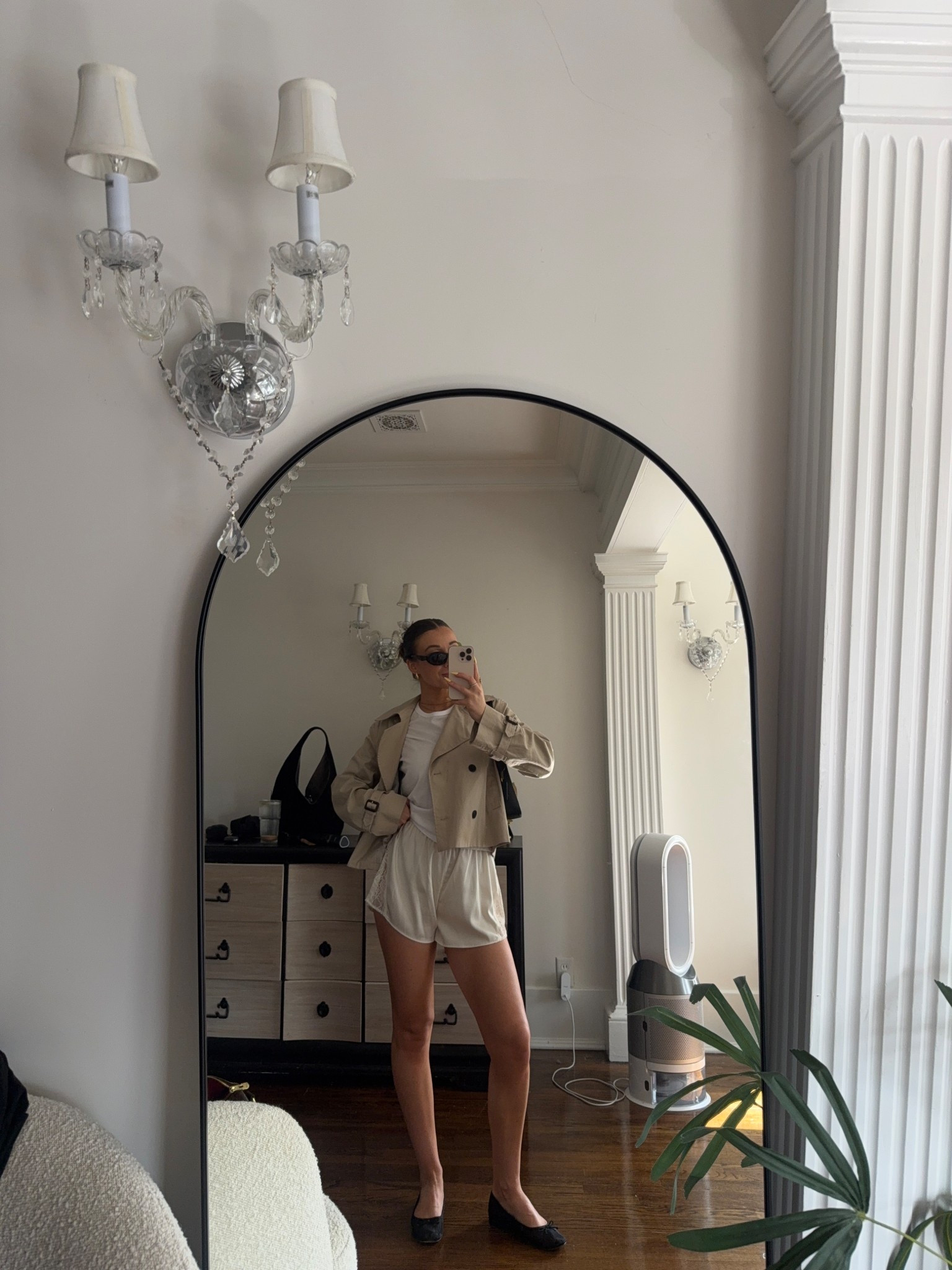 small t shirt and shorts
small jacket
exact shoes are sold out from dolce vita