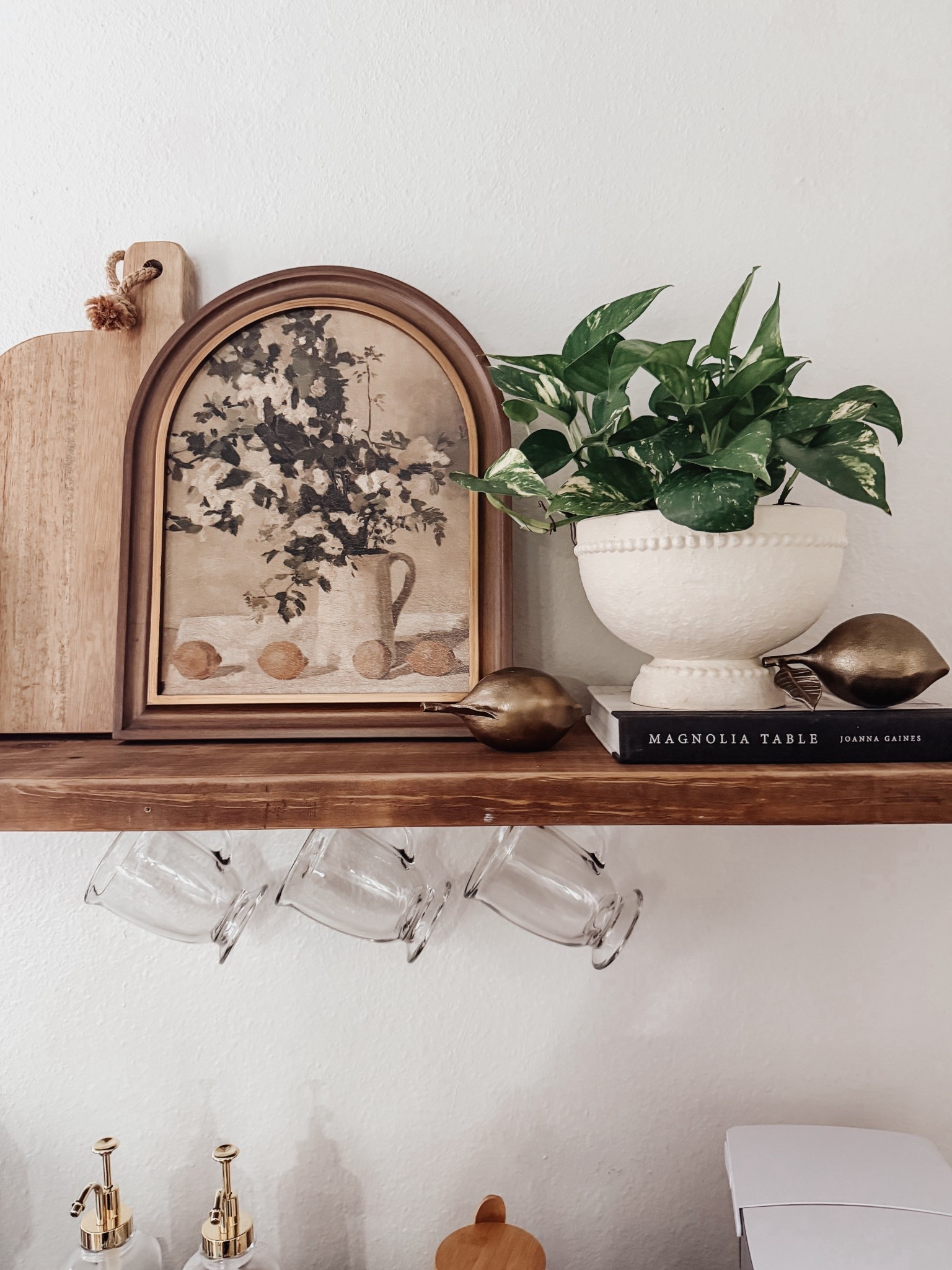 Loving this wall art and brass lemon decor I found at kohls . The brass lemon was on clearance so make sure to check your store 

#LTKU #LTKHome #LTKSeasonal