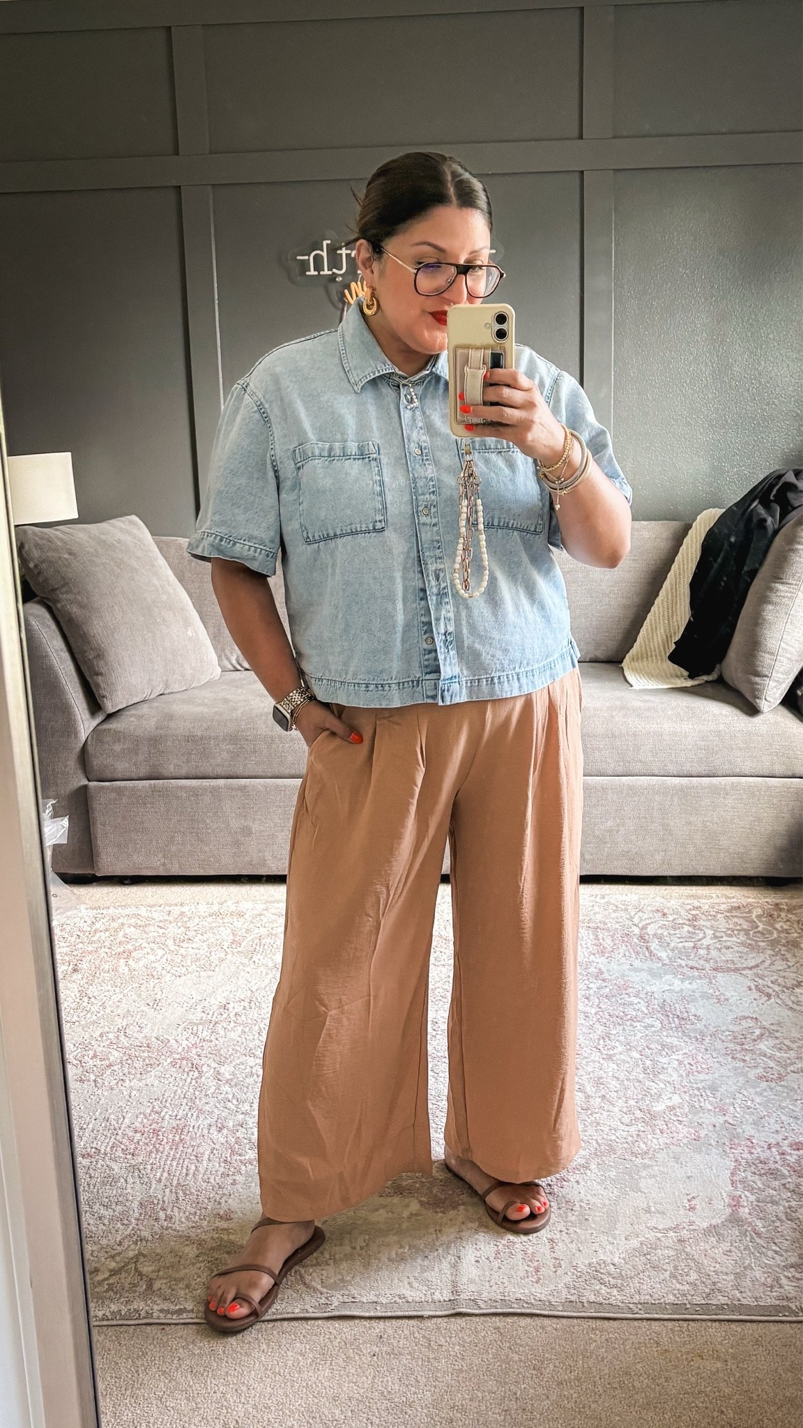 Mac lipstic (ruby woo)
Gap cropped shirt - XL (old but linked this season’s version)
Amazon pants - XL
Tkees sandals

#LTKSaleAlert #LTKOver40 #LTKMidsize