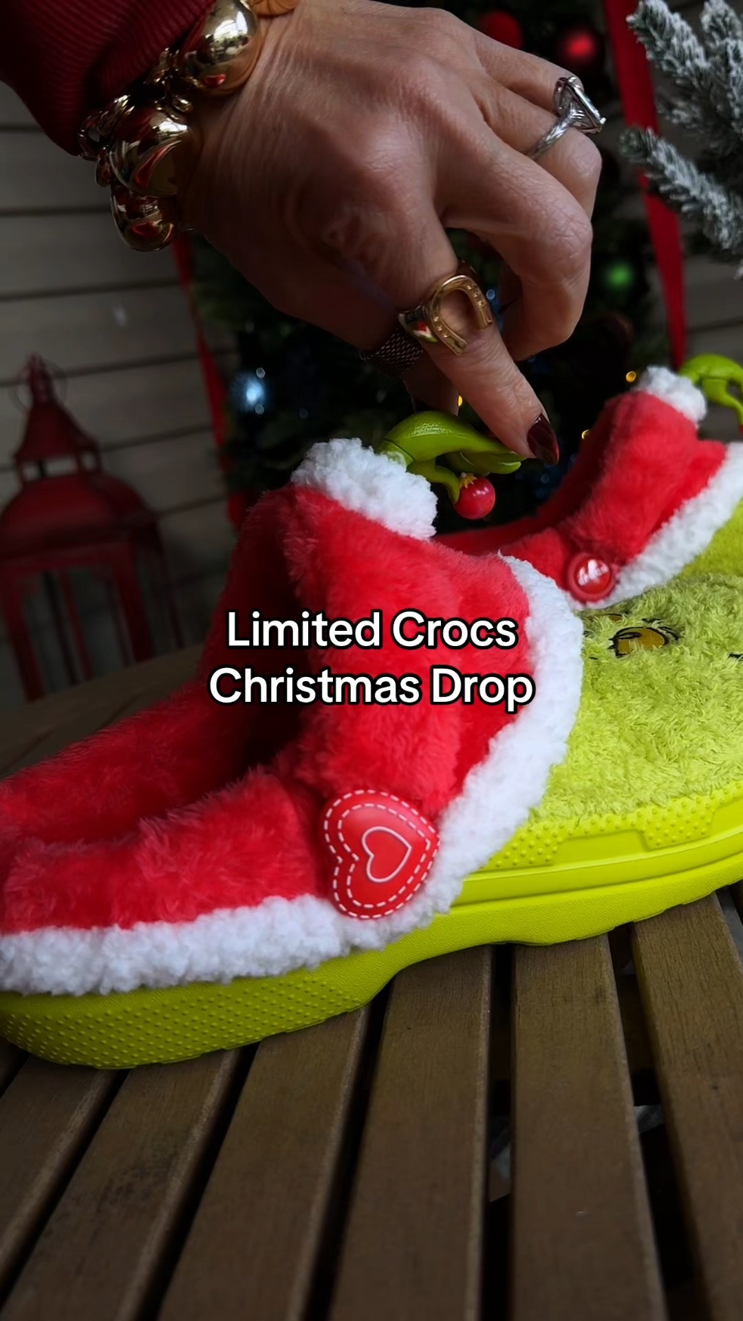 Crocs x Grinch collab for Christmas. These Grinch Clogs will grow your heart three sizes!

#crocs #christmas #clogs #crocschristmas

#LTKHoliday #LTKShoeCrush #LTKGiftGuide