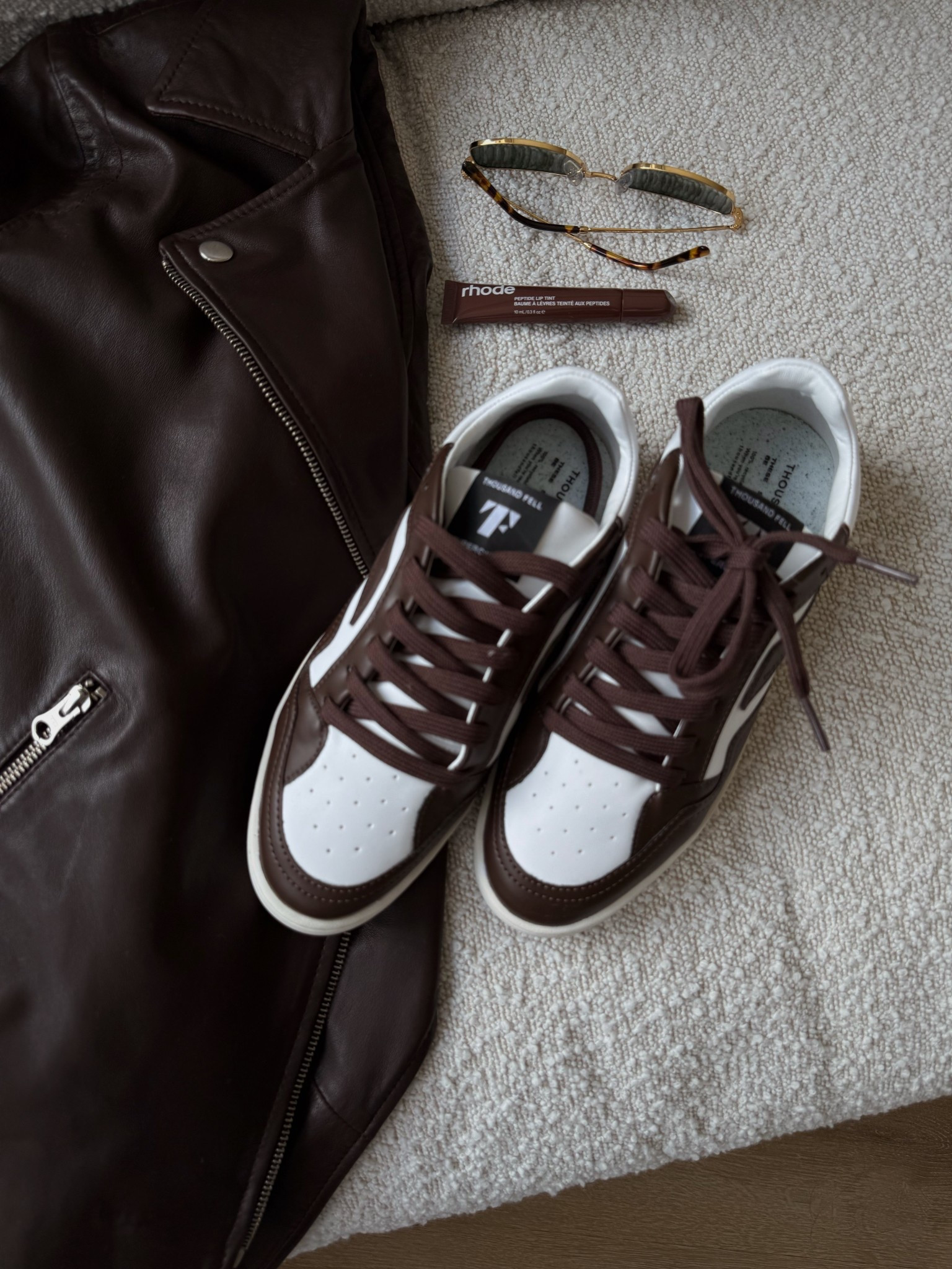 @thousand_fell

#LTKSaleAlert #LTKStyleTip #LTKShoeCrush