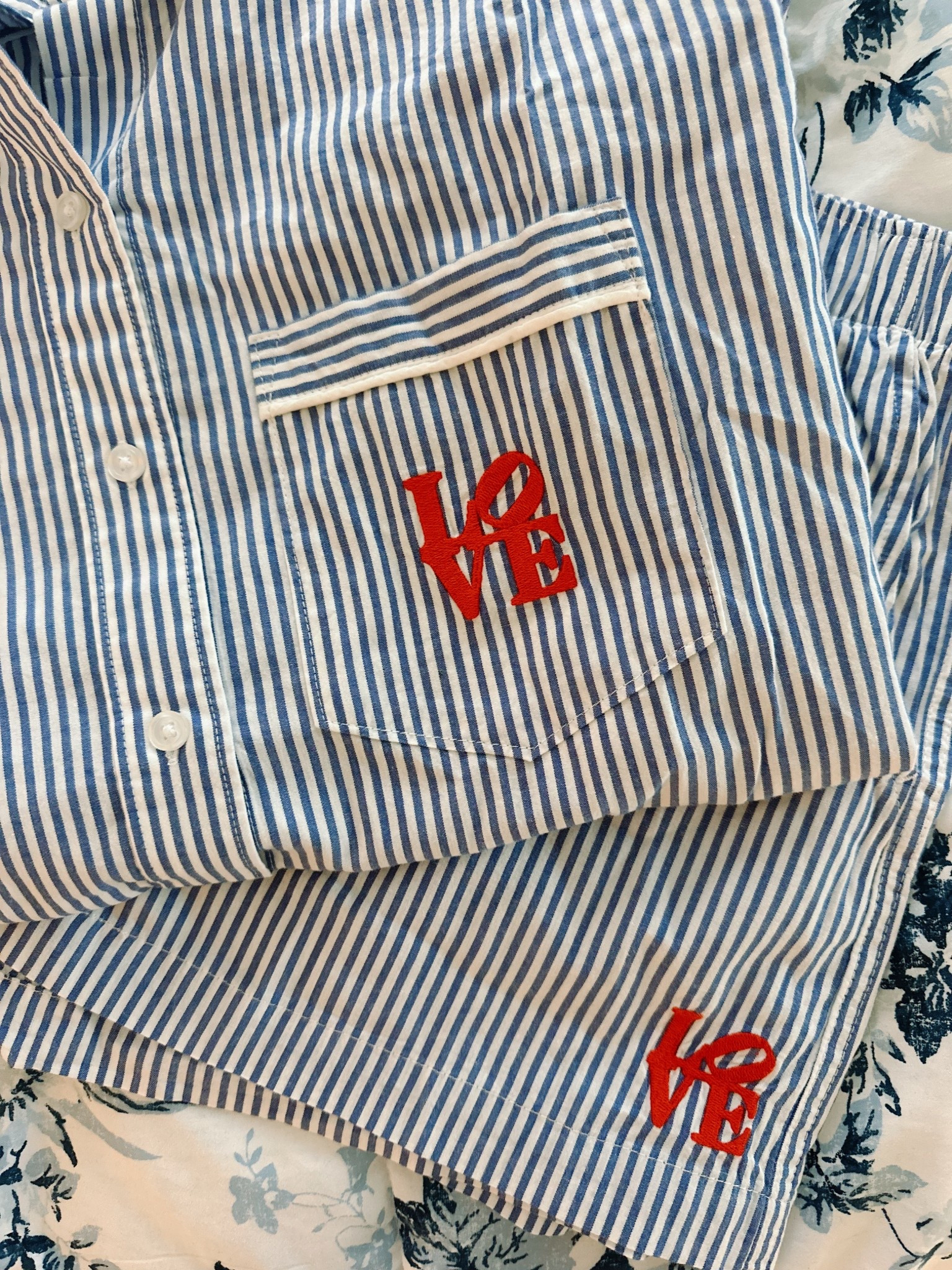 The cutest Valentine’s Day pajamas! 

#LTKValentine #LTKootd #LTKmorningroutine