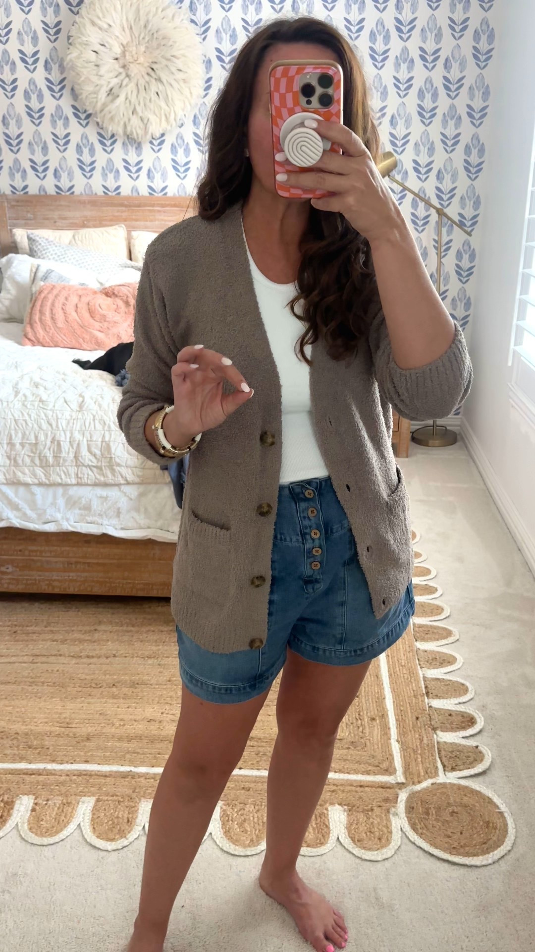 Partnering with Walmart to share all the comfy, cozy finds! These feel high end, but the price point will shock you! SO good! #walmartpartner #walmartfashion @walmartfashion 
.


#LTKFindsUnder50 #LTKOver40 #LTKStyleTip