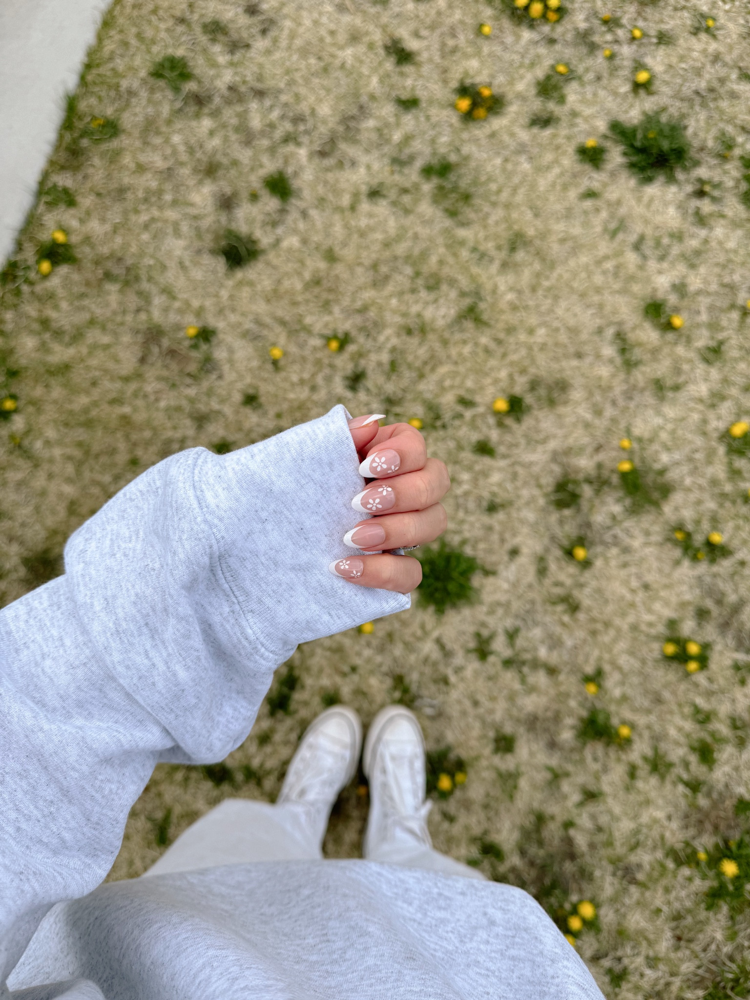 spring press ons 🌼 

#LTKbeauty #LTKSeasonal #LTKstyletip