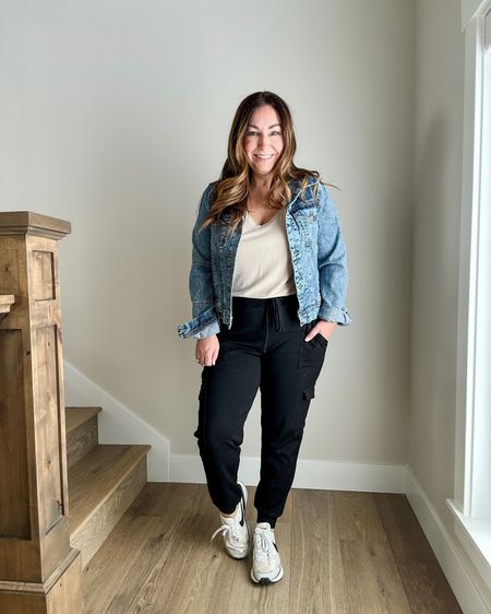 Everyday Outfit
Use code RYANNE10 for 10% off Gibsonlook items

Fit tips: tee tts, L // Joggers run a bit tighter in waistband, L 

Casual outfit  everyday outfit  jean jacket  joggers  everyday outfit  spring fashion  

#LTKover40 #LTKfindsunder100 #LTKmidsize