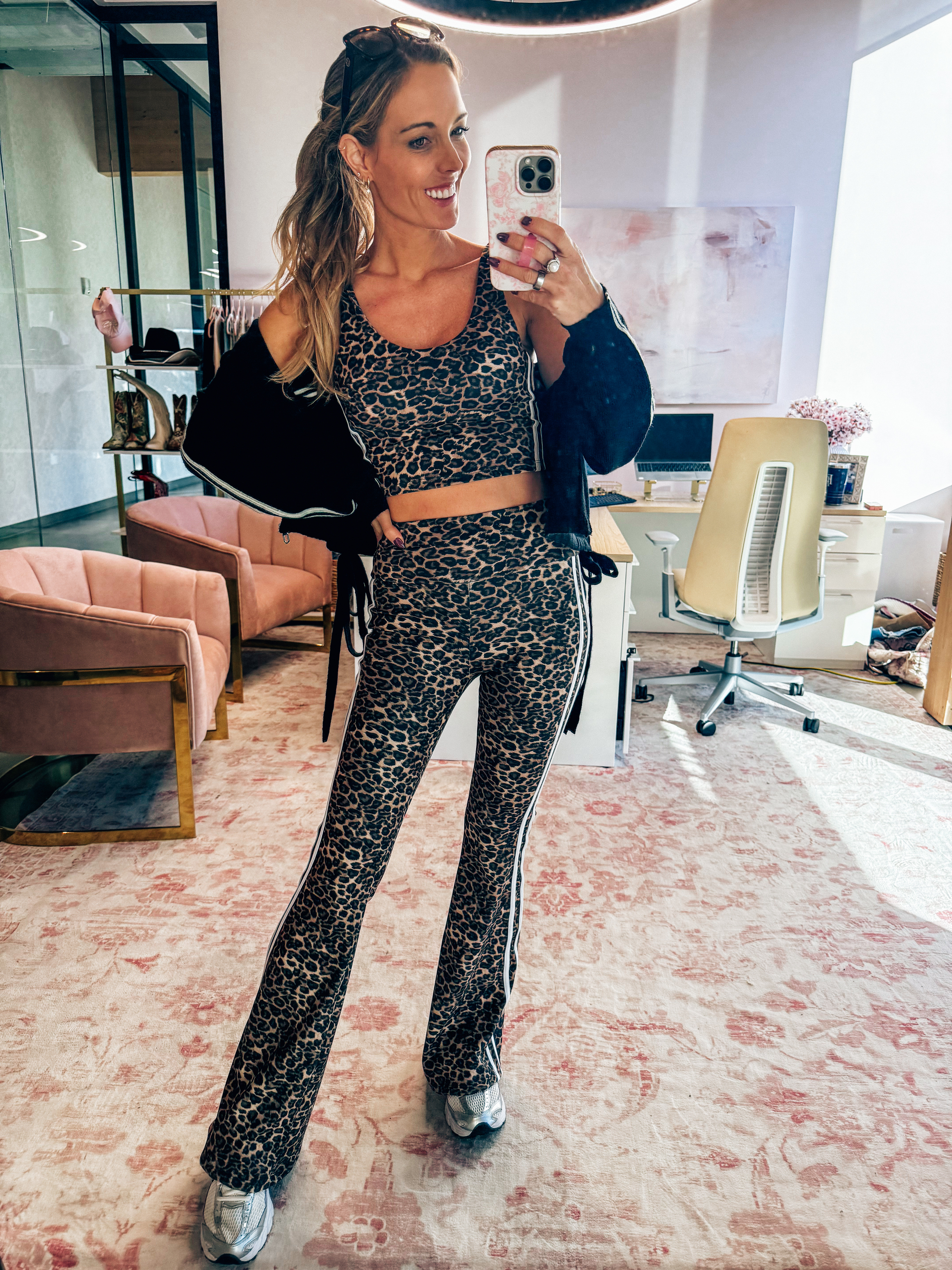 Obsessing over this new workout set. Be sure to use code TORI to save. 

#pinlily #sale 

 #LTKActive #LTKSaleAlert #LTKFindsUnder50