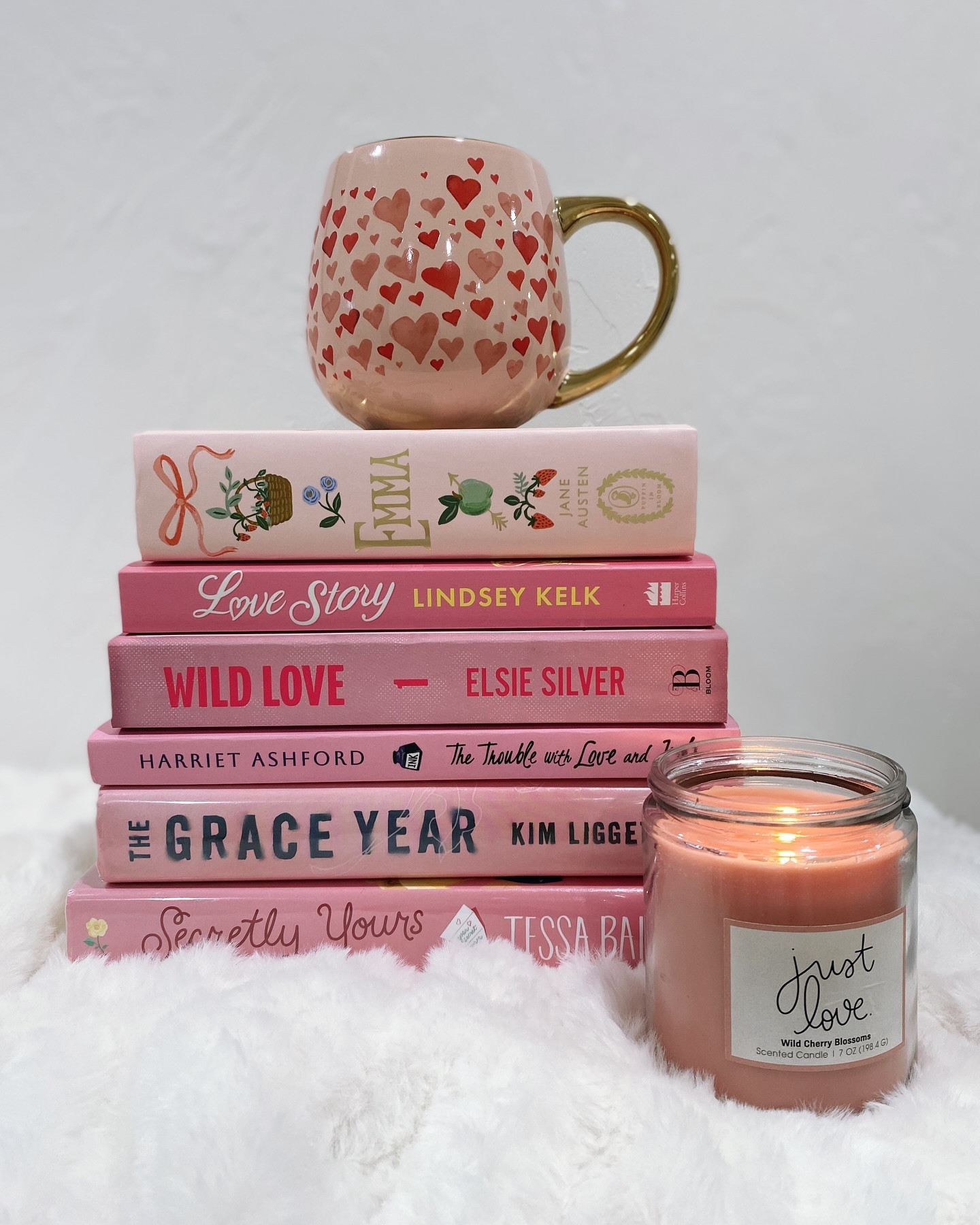 On Wednesdays we read pink....and in February we add in a red stack too. 🩷❤️🩷❤️ 

I'm loving this cute Valentine's Day mug and this blanket is the coziest to curl up under and read! Pair them with one of these books for an easy Valentine's Day gift for the book lover in your life.


#LTKHome #LTKGiftGuide #LTKSeasonal