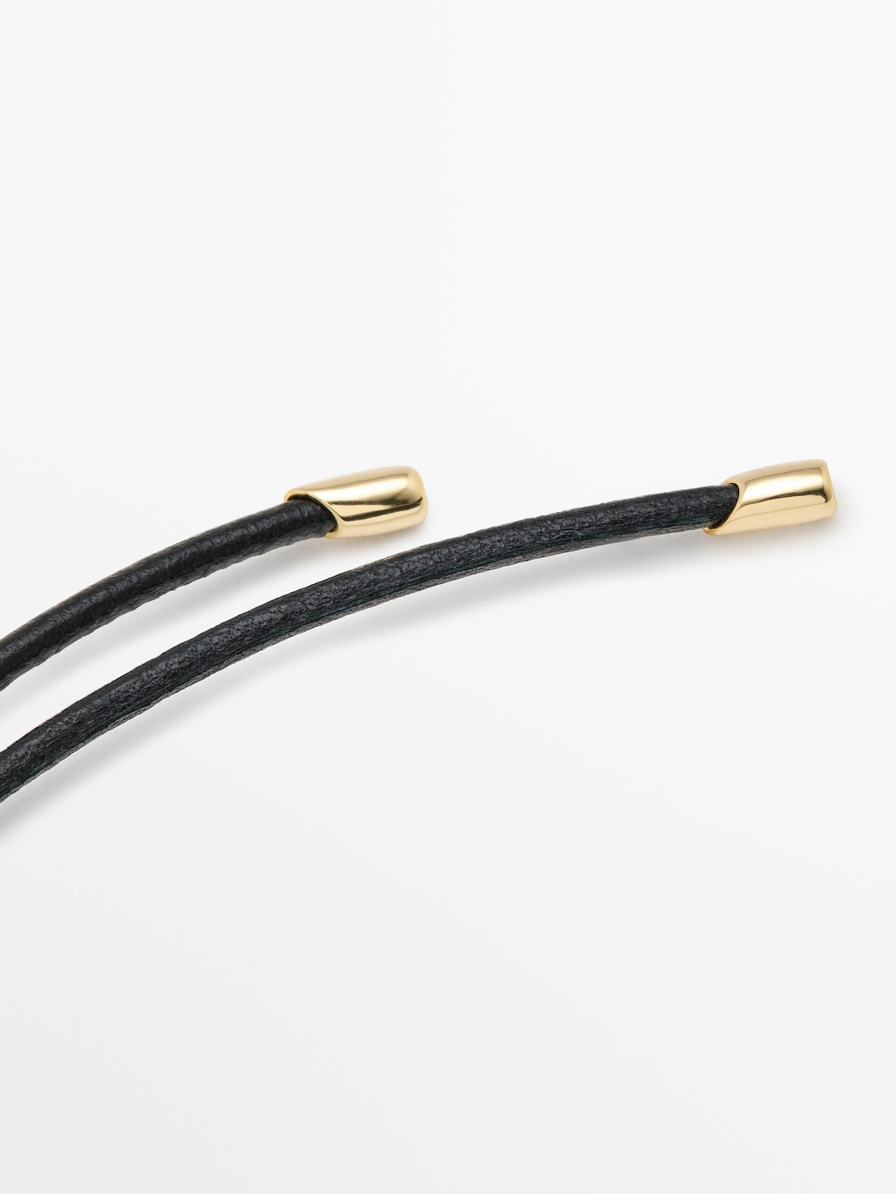 Leather cord necklace with oval piece | Massimo Dutti US