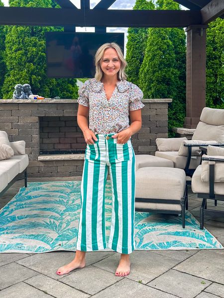 Striped pants and floral top for the win!

#LTKStyleTip