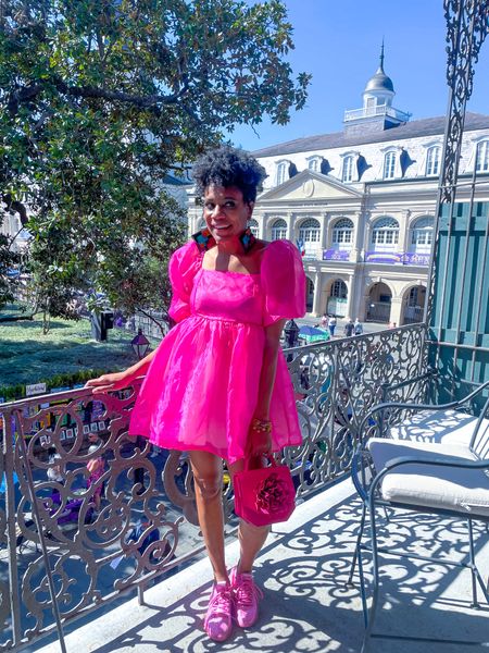Pink tulle dress 
+
Pink rhinestone tennis shoes

#LTKstyletip #LTKshoecrush