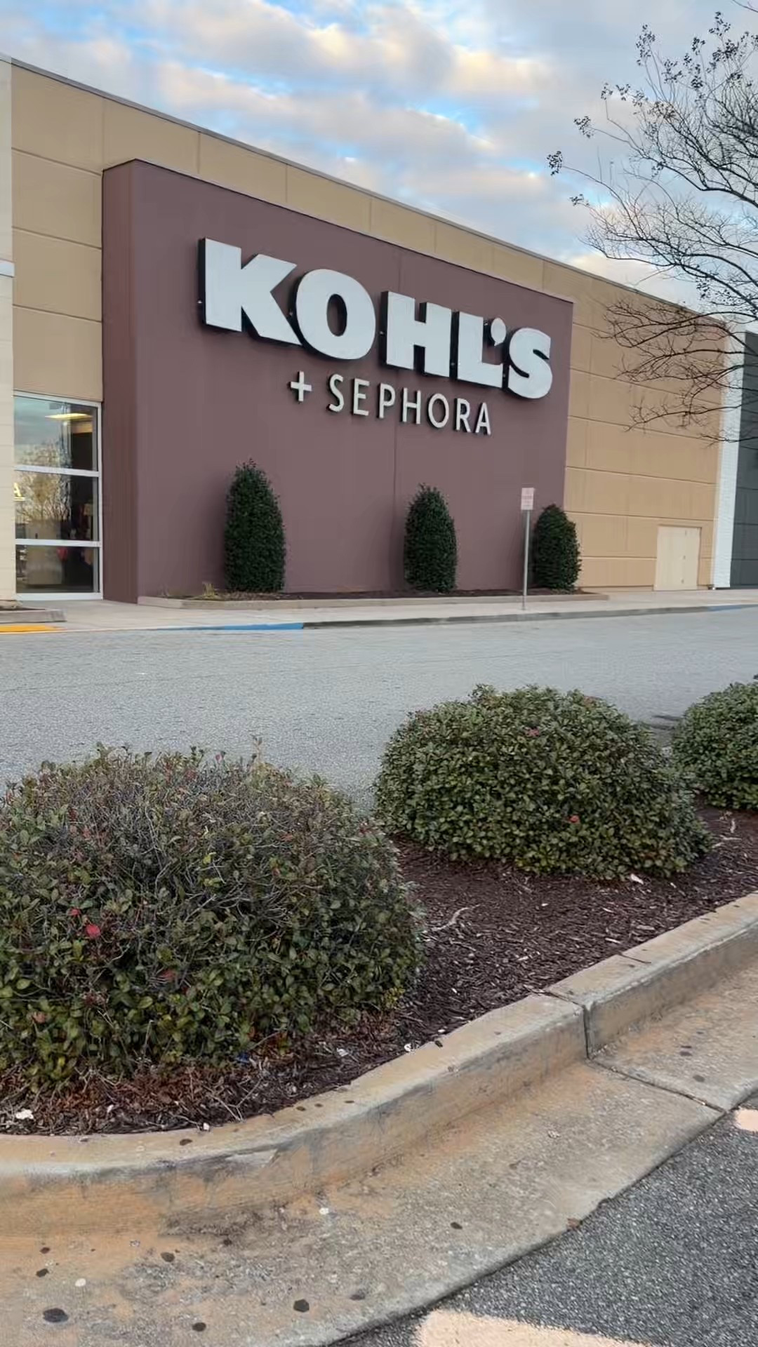 Can you believe I scored all these @sephora must-haves for only $25?!
Watch my budget beauty
haul and see what made it into my basket! * Drop your fav Sephora Collection pick below!
#SephoraHaul #BudgetBeauty #SephoraCollection #MakeupDeals #sephora @Sephora Collection 20m

#LTKBeauty #LTKselfcare #LTKSaleAlert