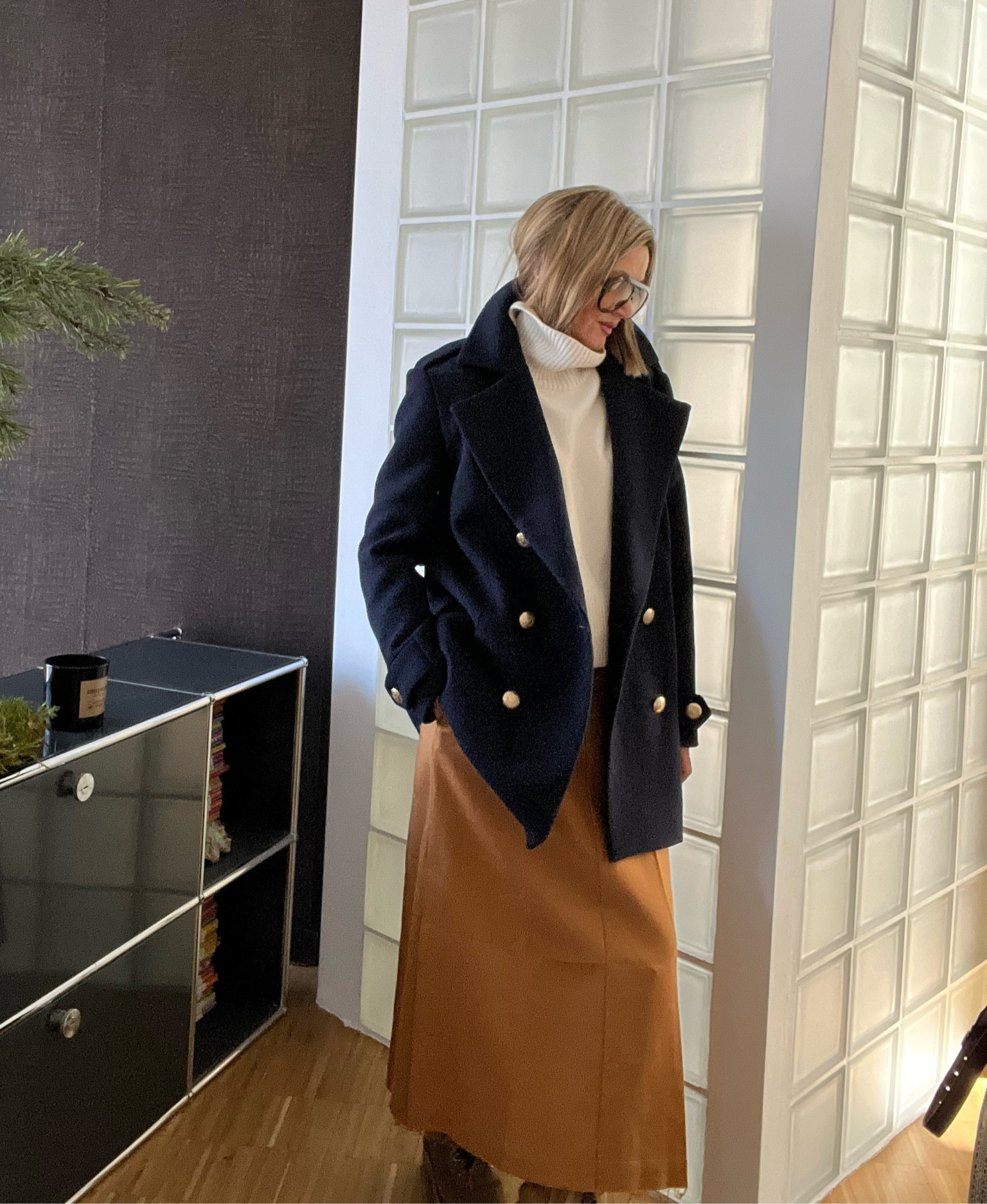 Caban-Jacken sind back, am besten in #marinenlau

#cabanjacke #stilblockstyle #stilblock #casualchic #skirt #cos #hmootd #arket #marine 

#LTKunder100 #LTKeurope #LTKstyletip