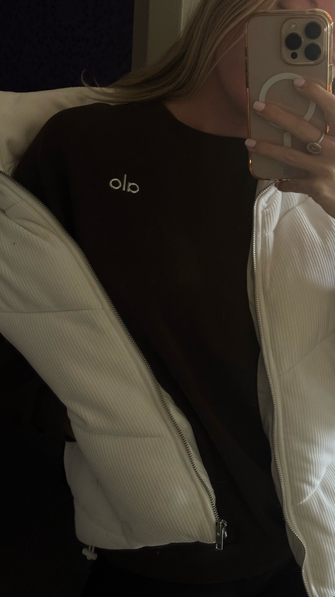 more alo for the winter!!! #alo #winterfits

#LTKPetite #LTKvlog #LTKSeasonal