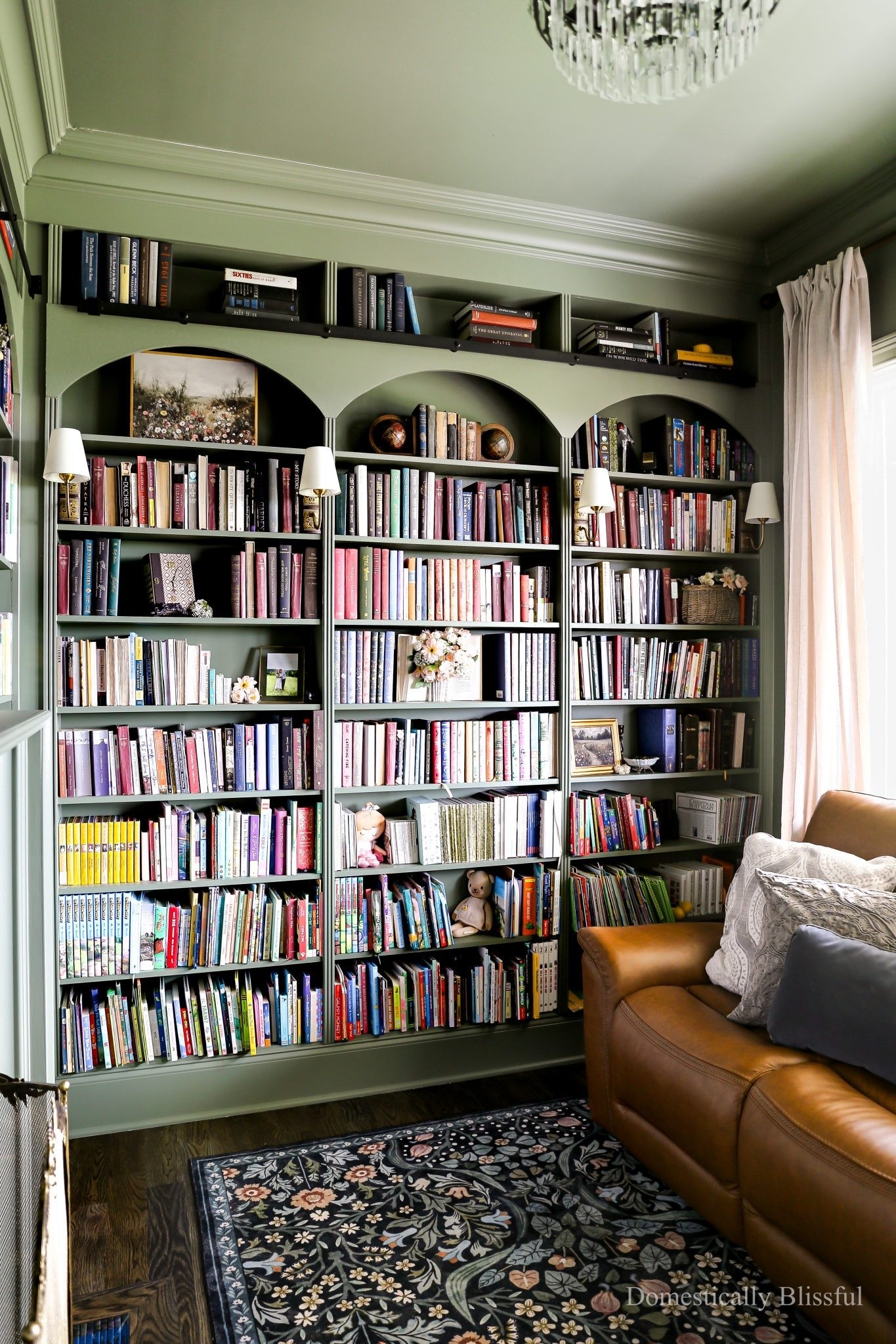 A little Home Library Tour with details about our decor, color, furniture, and more!

See details:
https://domesticallyblissful.com/home-library-tour/

#LTKhome #library #books