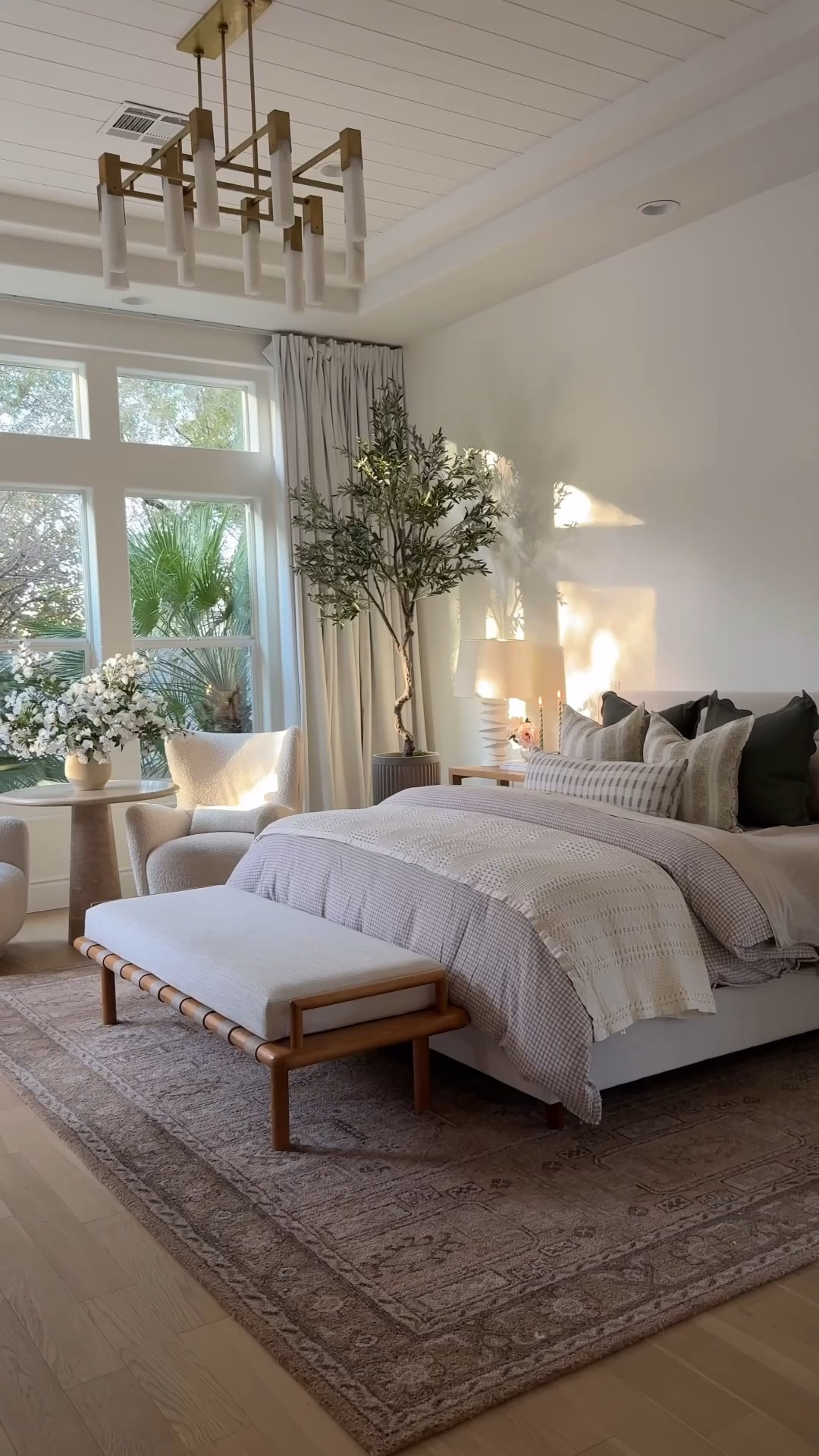 Bedroom 

#LTKSeasonal #LTKdayinmylife #LTKHome