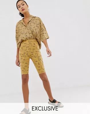 Monki – Oversize-Bluse mit Gesichtsmotiv und Shorts, Kombiteil | ASOS DE