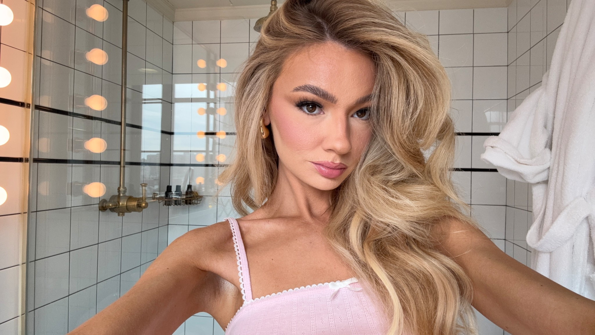 makeup must haves! 

#LTKFindsUnder100 #LTKBeauty