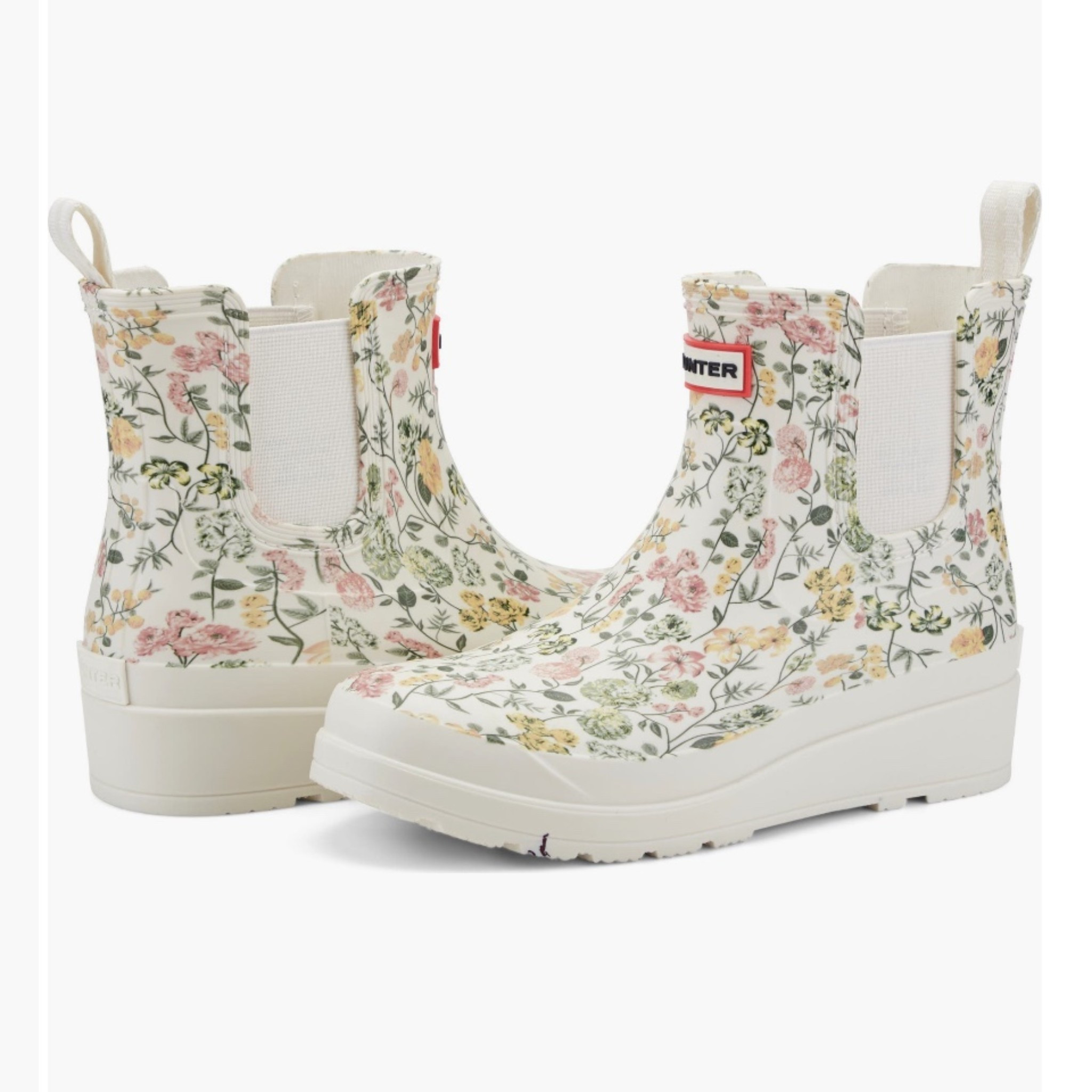 Someone who is a size 9, pick up this past pair of my dream Hunter boots and then let me know you got them so I can sleep tonight. 🫶🏻💕✨

#LTKSaleAlert #LTKMothersDay #LTKSeasonal