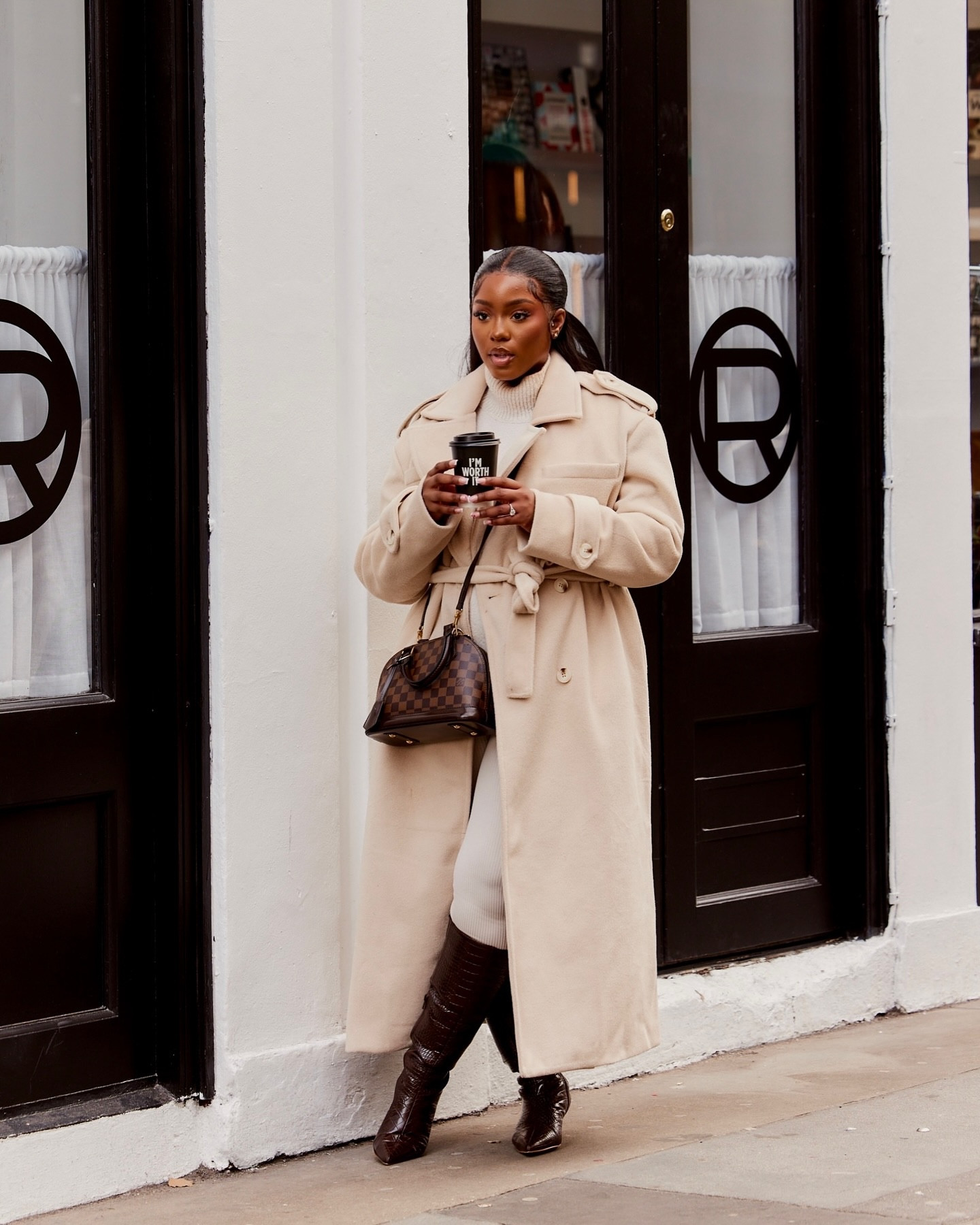 Spent the day with my @lorealparis family ahead of independent women’s day tomorrow 💕

Had the best time and also loved hearing about the story behind the ‘I’m worth it’ strap line!! Iconic and Powerful ❤️

📸 @michaelatphotos