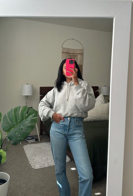 Sweatshirt: size small (true to size, relaxed fit)
Jeans: size 25 true to size