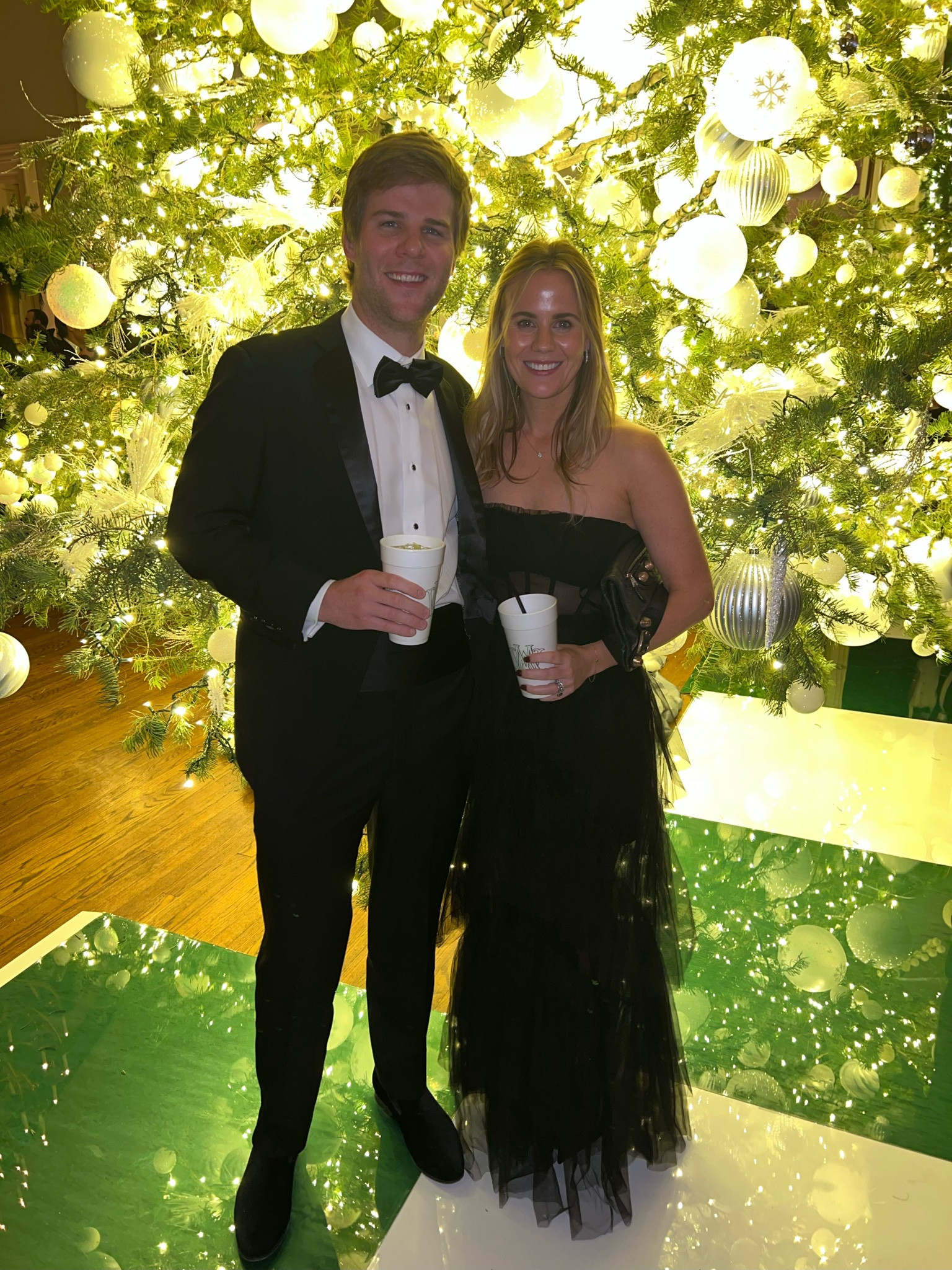 Feeling festive 🤍

#LTKwedding #LTKHoliday #LTKshoecrush