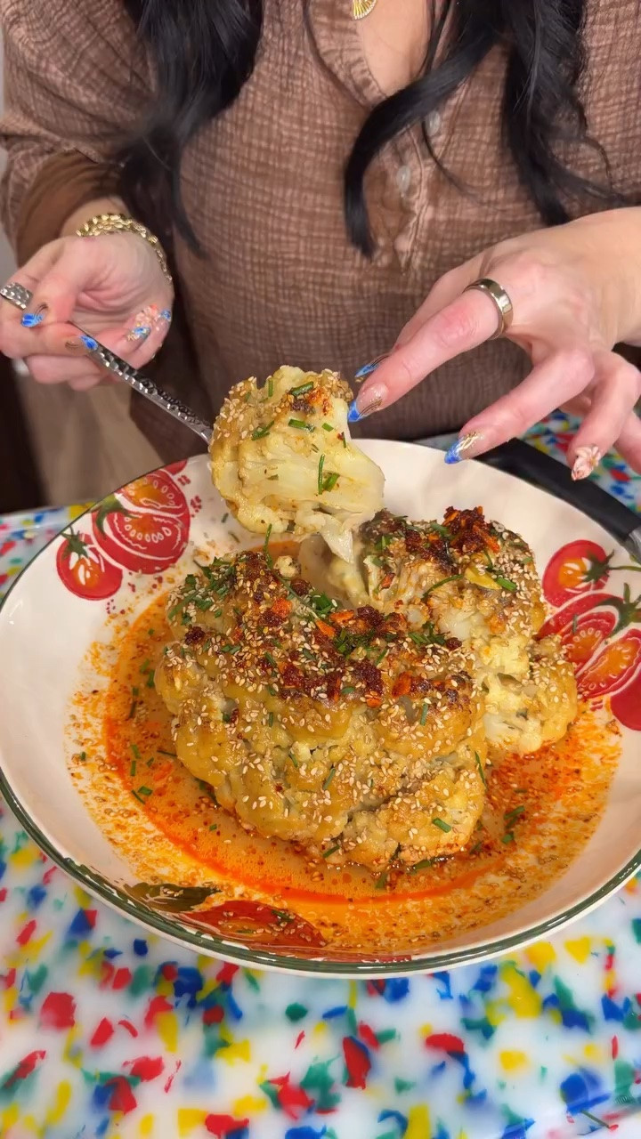 ⭐️MISO GLAZED CAULIFLOWER⭐️ ASMR COOKING- let us know if you want the full recipe 😘 #miso #cauliflower #misoglazed #asmr #cooking