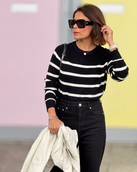 Cream Leather Jacket Stripe Jumper Black Slimfut Mom Jeans Black Loafers Everyday Look City Day Out Look Casual Look Autumn Outfit

#LTKeurope #LTKstyletip #LTKover40