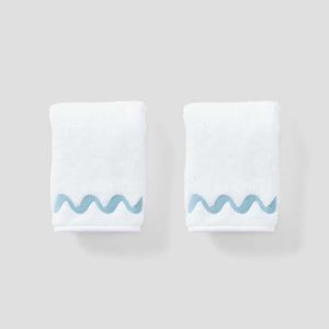 Wave Embroidered Starter Pack (6 pieces) | Weezie Towels