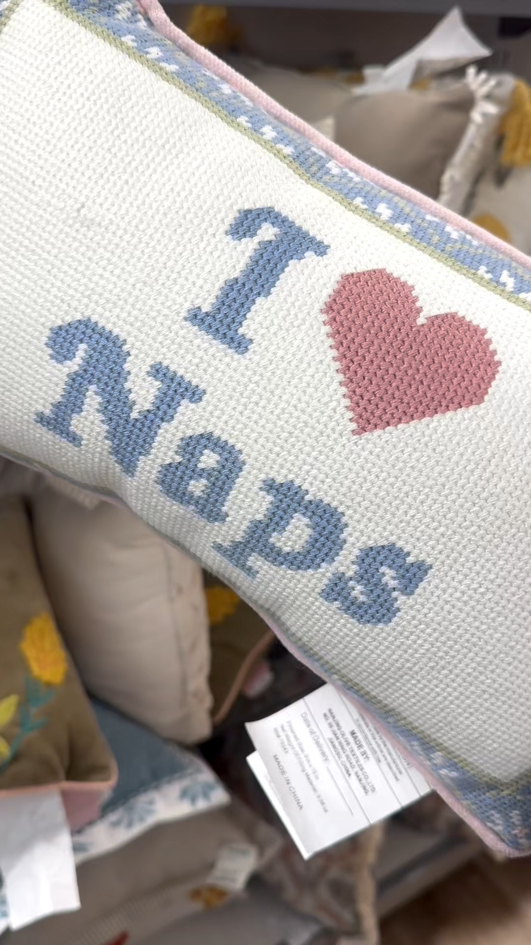 Needle point throw pillows at Marshall’s, Homegoods and TJ Maxx.


#LTKFindsUnder50 #LTKHome