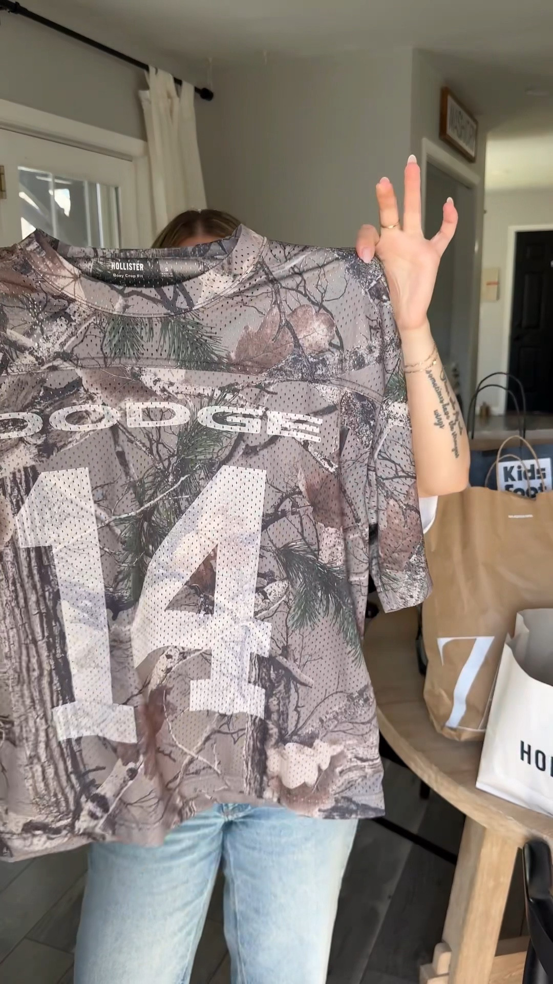 Jersey top 🤎

#LTKBeauty #LTKSaleAlert #LTKStyleTip