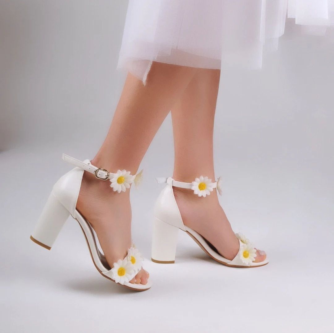 Daisy Block Heels Wedding Sandals for Bride Handmade Floral - Etsy | Etsy (US)