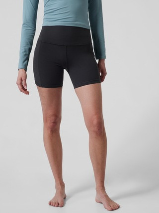 Salutation Stash Pocket II 5" Short | Athleta