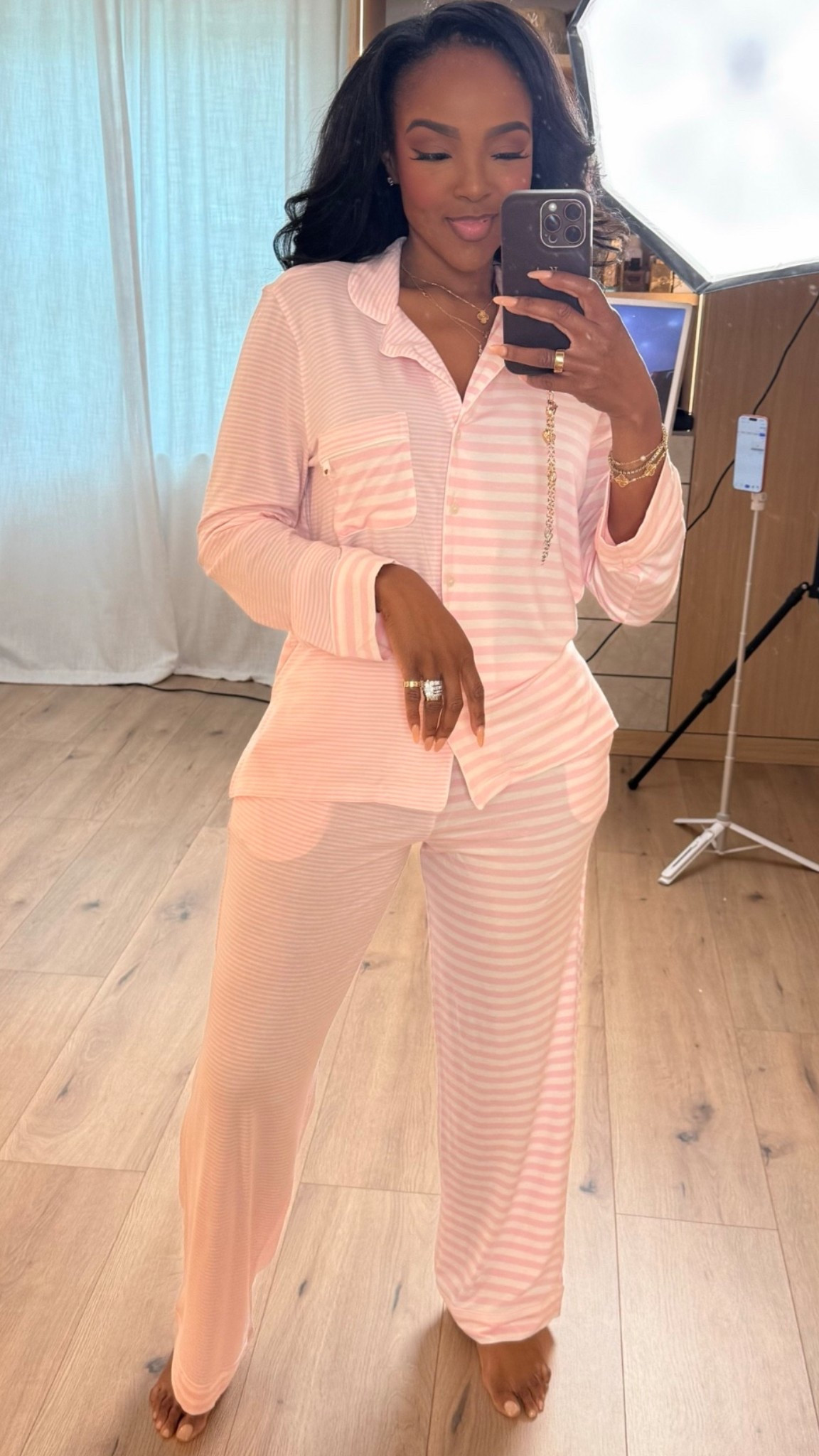 Scroll to shop 🍑  

The cutest lightweight lounge set — a soft tank with relaxed striped pants that are perfect for cozy mornings, travel days, or winding down at home.

Measurements: 5'4" | 138 lbs | 34D | 27" waist | 40" hips  
Sizing: Small in all  @victoriassecret 