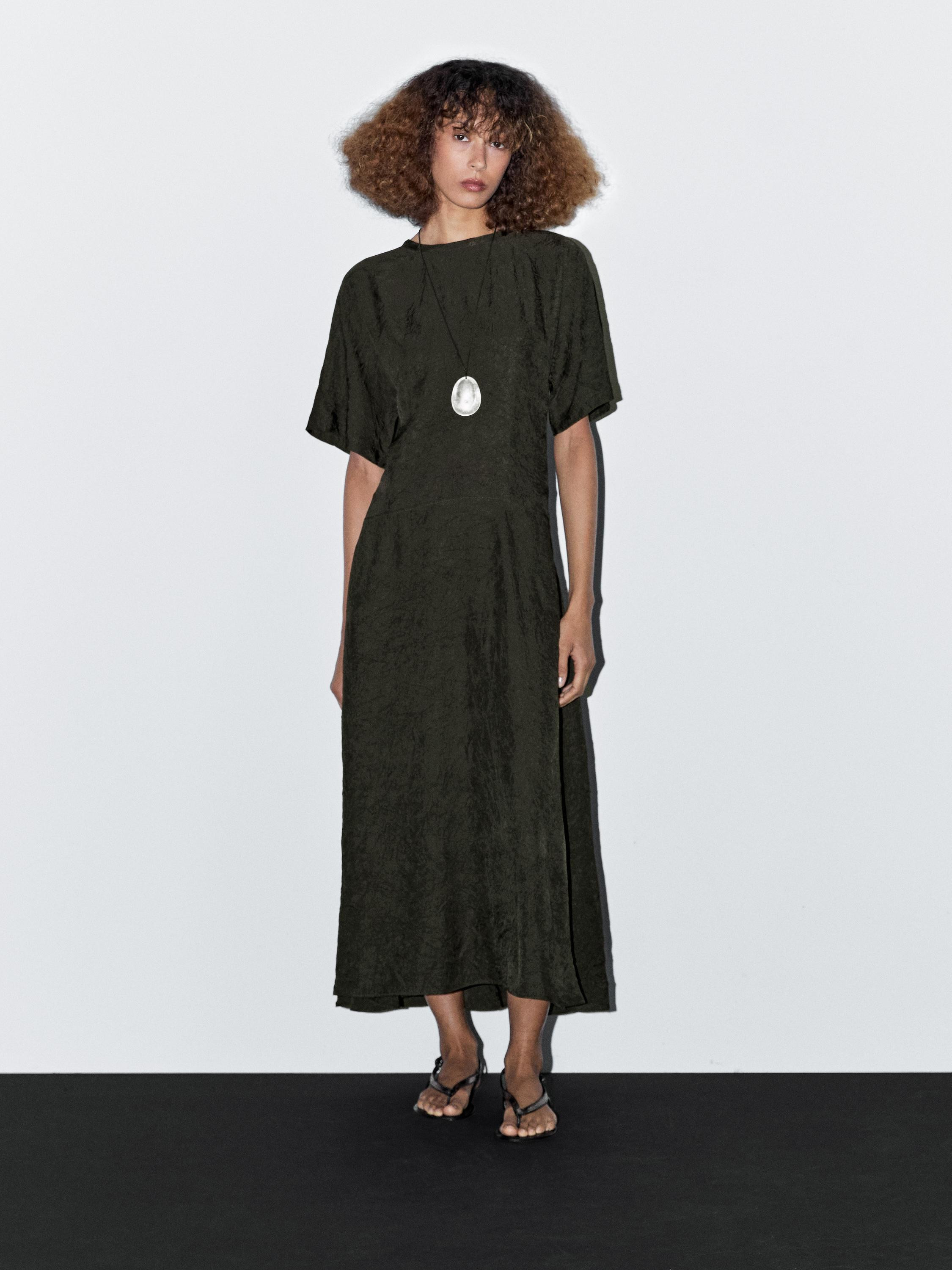 Long satin dress with short sleeves | Massimo Dutti UK