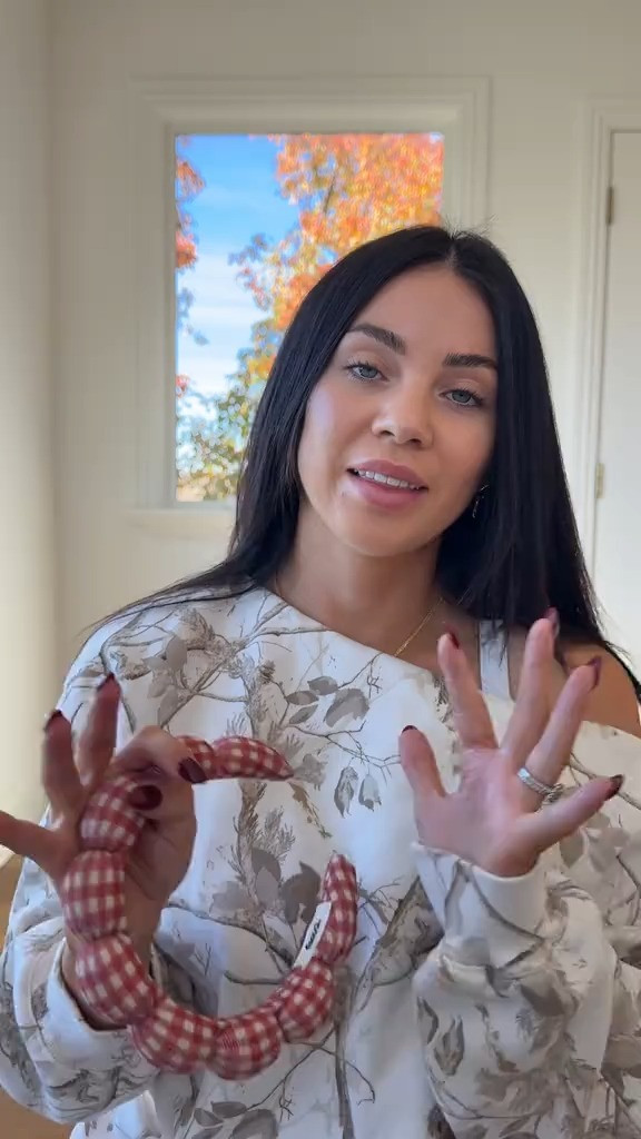   

 

#LTKHoliday #LTKBeauty #LTKgrwm