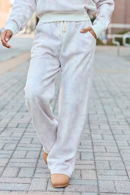 Learn As You Go Camo Fleece Sweatpants SALE | Pink Lily