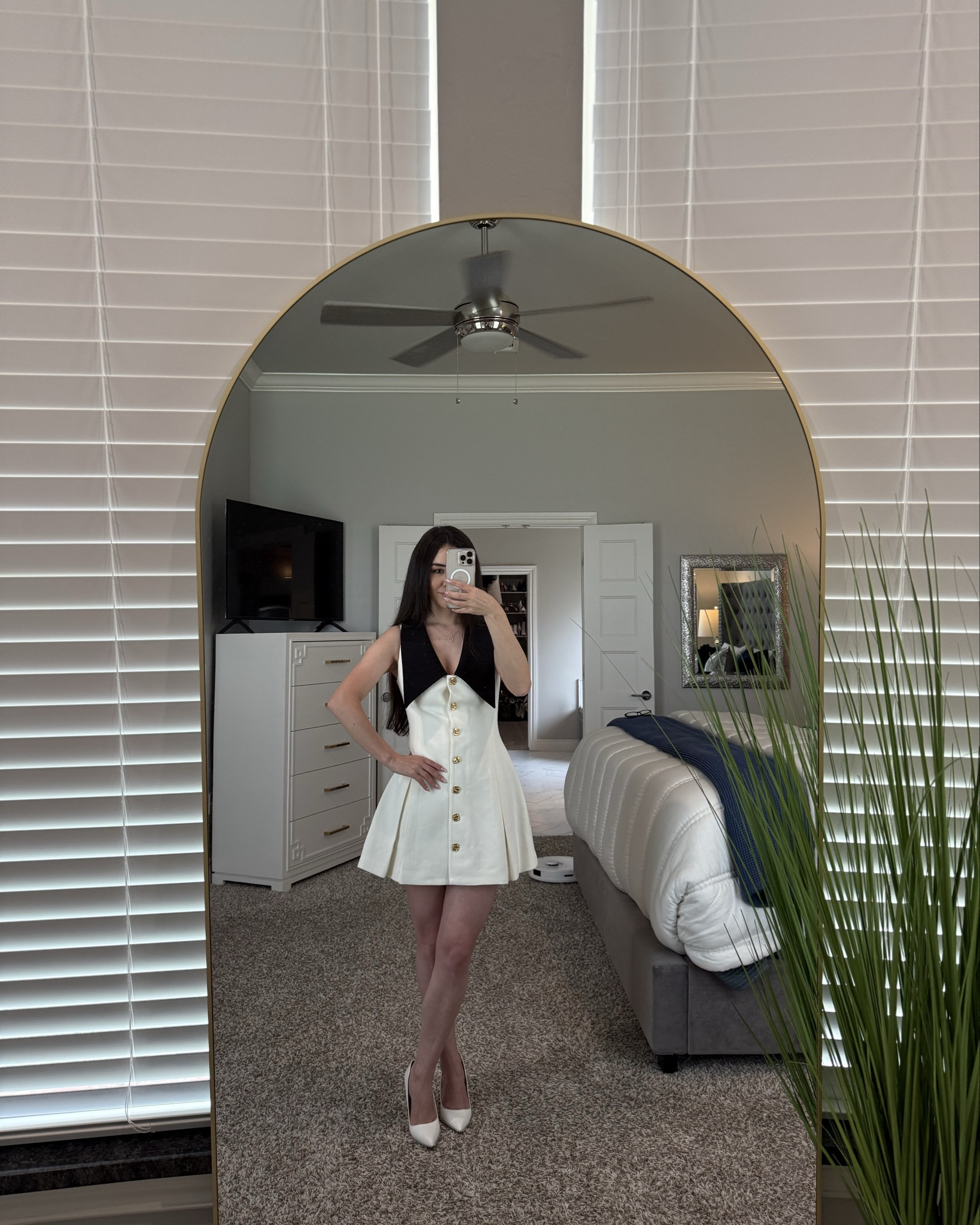 Olí Sleeveless midi dress contrast white and  black. Meshki 

#LTKParties #LTKU