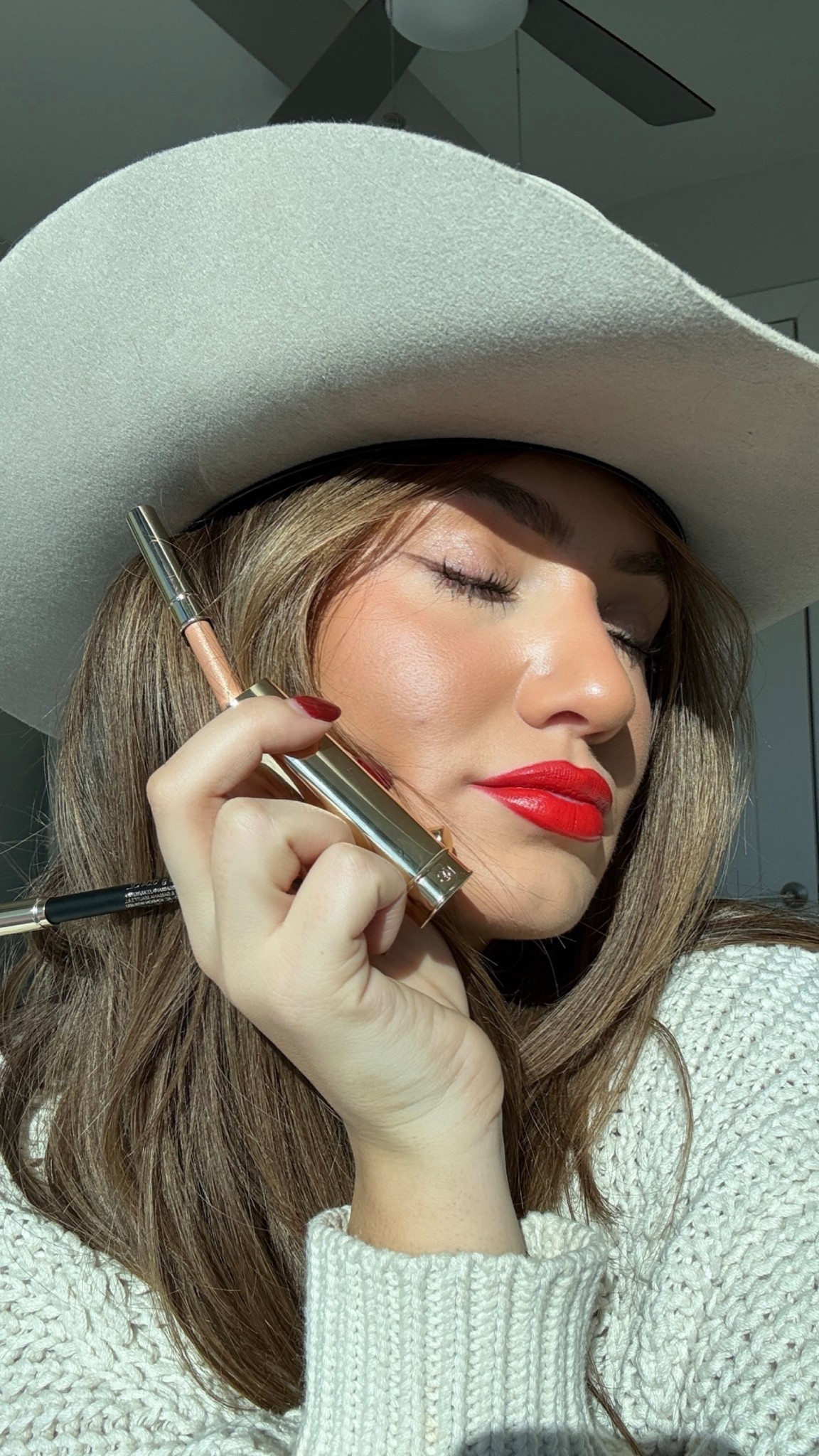 Holiday makeup with @dolcegabbana 💋 @dolcegabbana_beauty #DGholiday #DGbeauty #DGmakeup #ad 