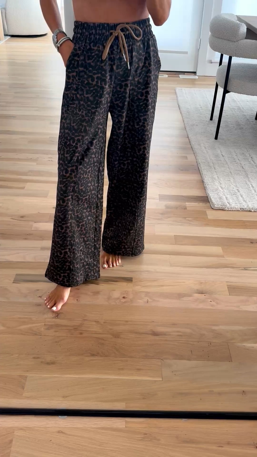 How cute are these leopard wide leg pants! So cute and petite friendly 

#LTKPetite